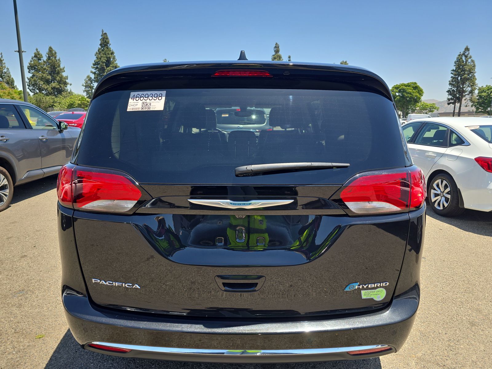 2020 Chrysler Pacifica Hybrid Touring L FWD
