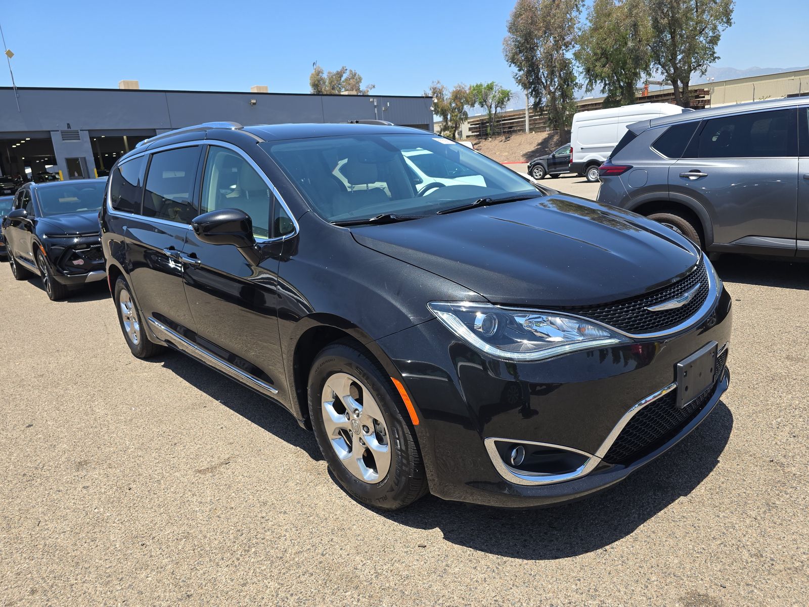 2020 Chrysler Pacifica Hybrid Touring L FWD