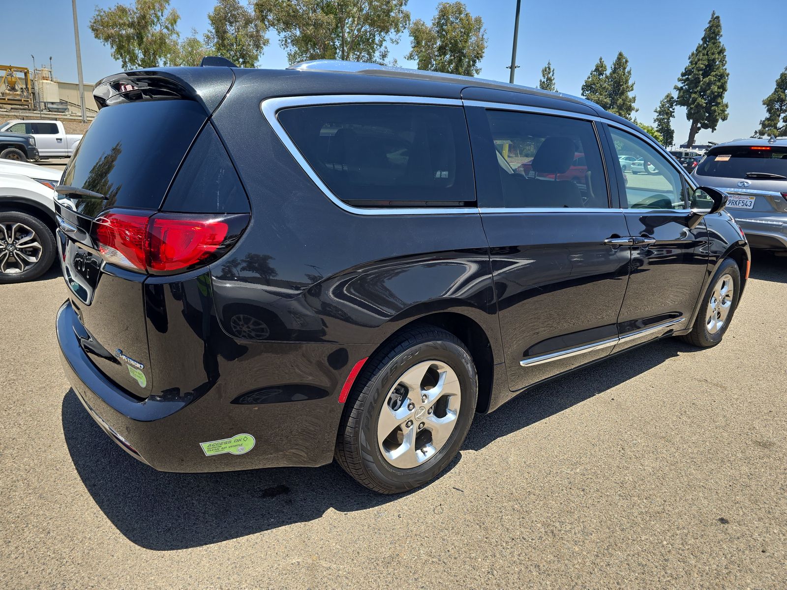 2020 Chrysler Pacifica Hybrid Touring L FWD