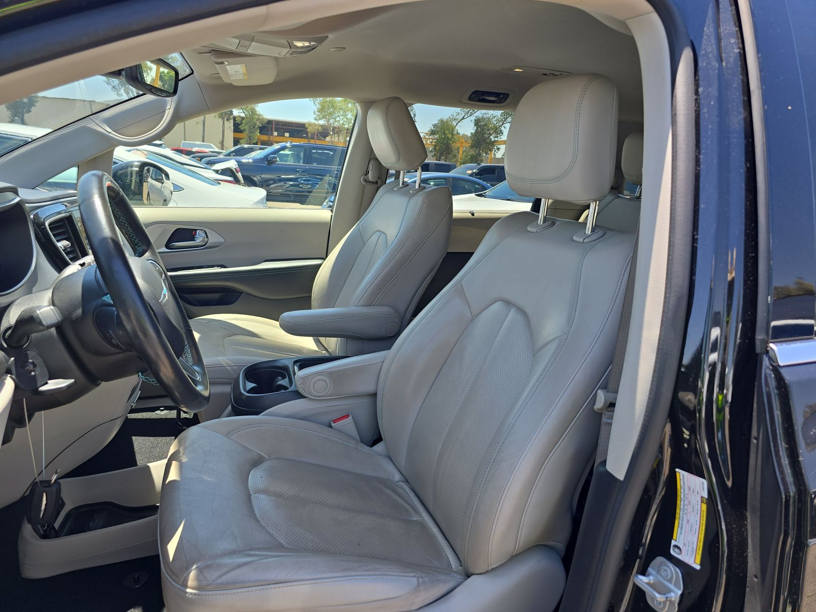 2020 Chrysler Pacifica Hybrid Touring L FWD