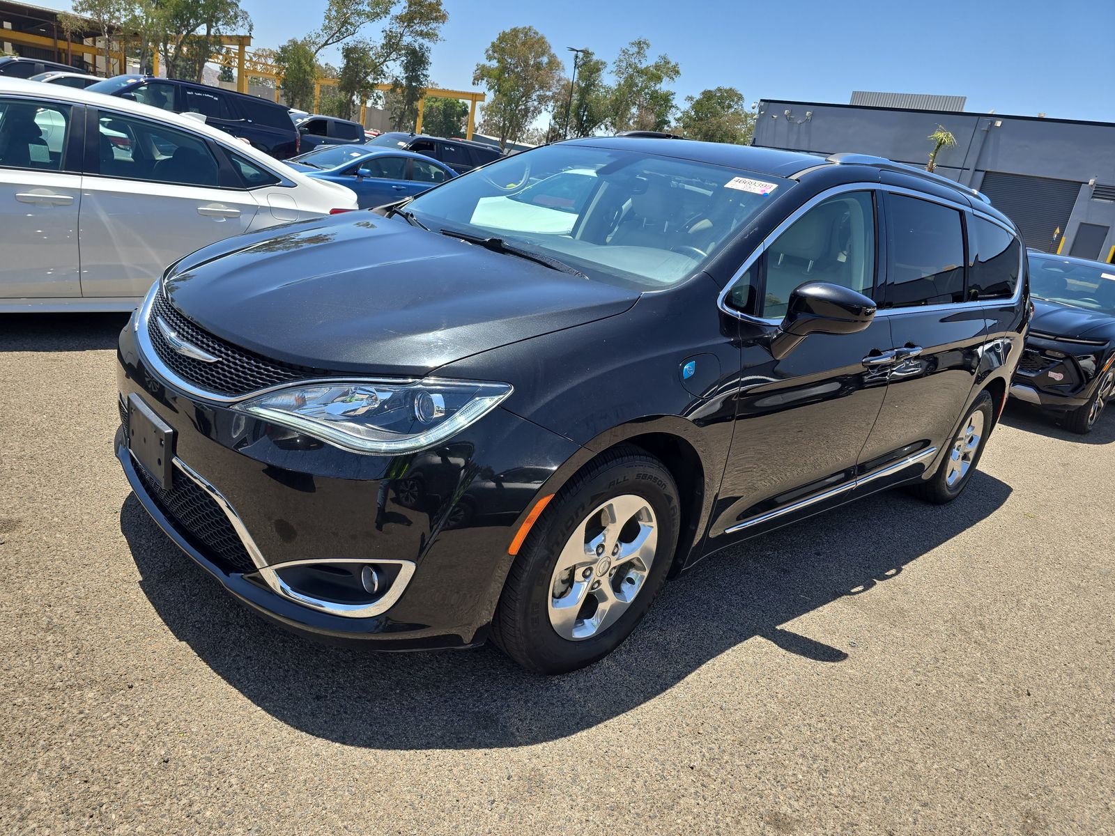 2020 Chrysler Pacifica Hybrid Touring L FWD