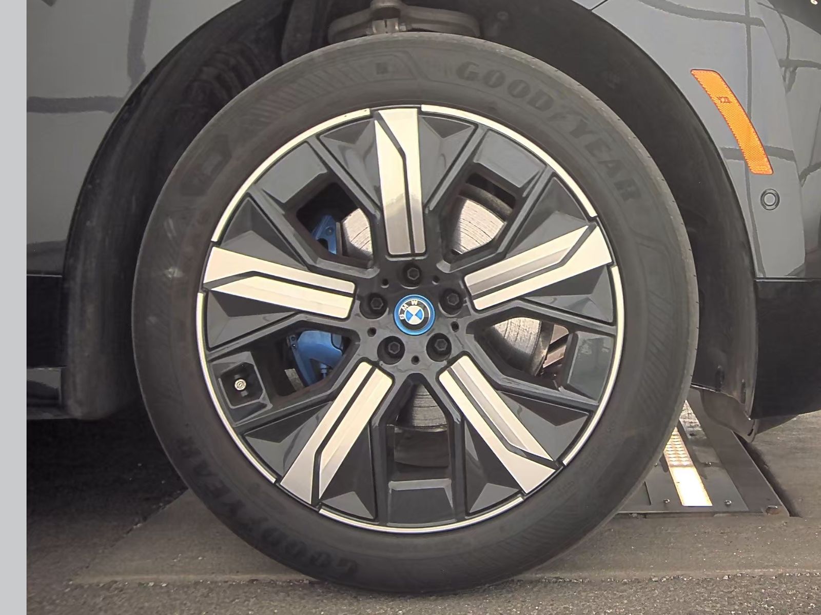 2023 BMW iX xDrive50 AWD