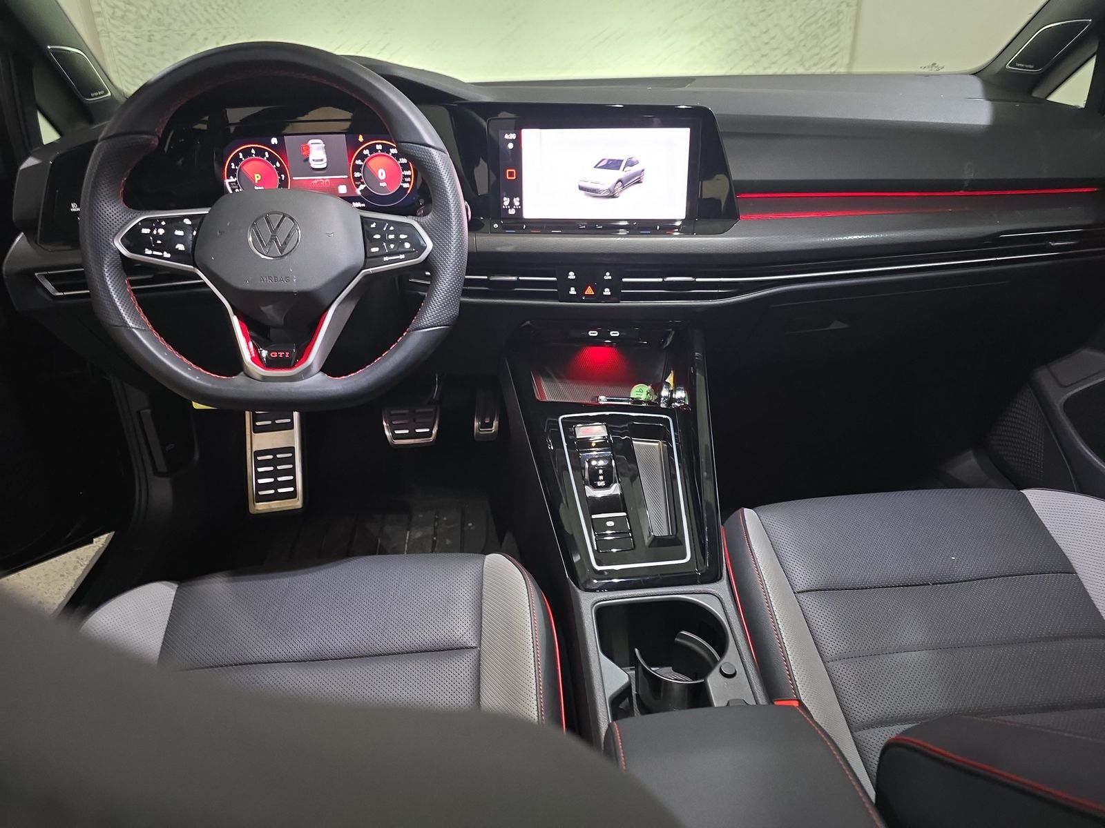 2023 Volkswagen Golf GTI 2.0T SE FWD