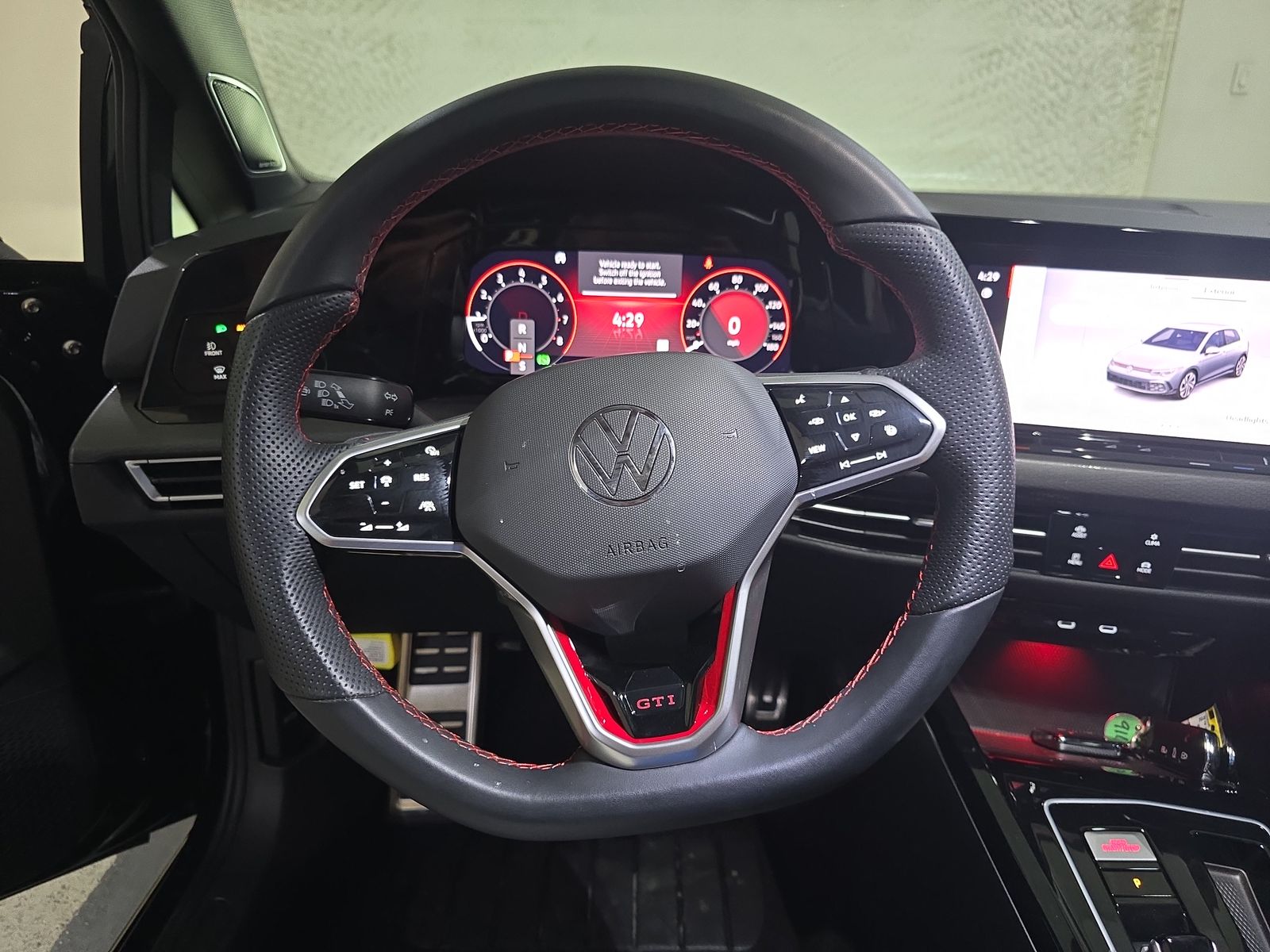 2023 Volkswagen Golf GTI 2.0T SE FWD