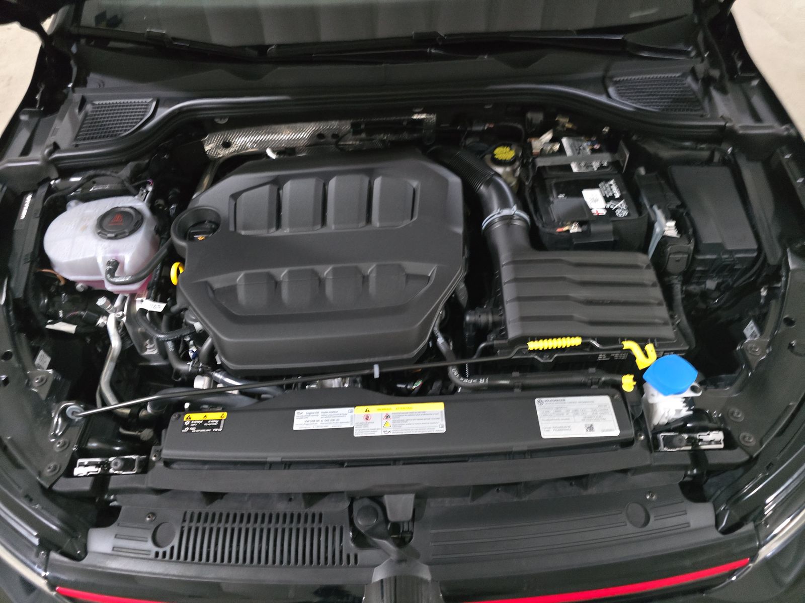 2023 Volkswagen Golf GTI 2.0T SE FWD