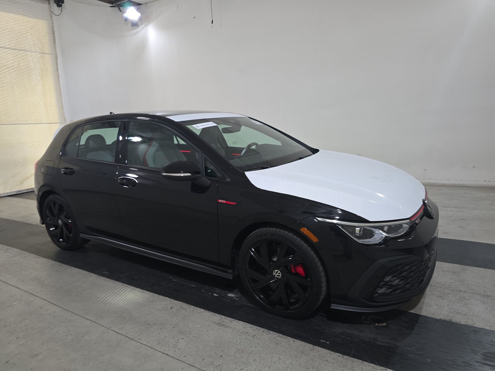 2023 Volkswagen Golf GTI 2.0T SE FWD