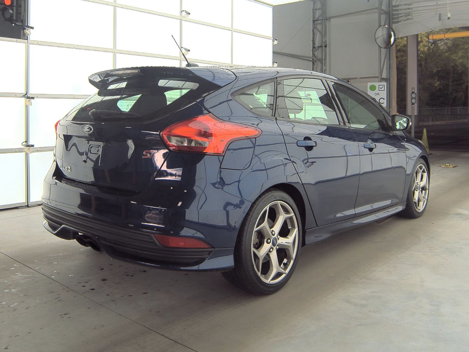 2016 Ford Focus ST FWD