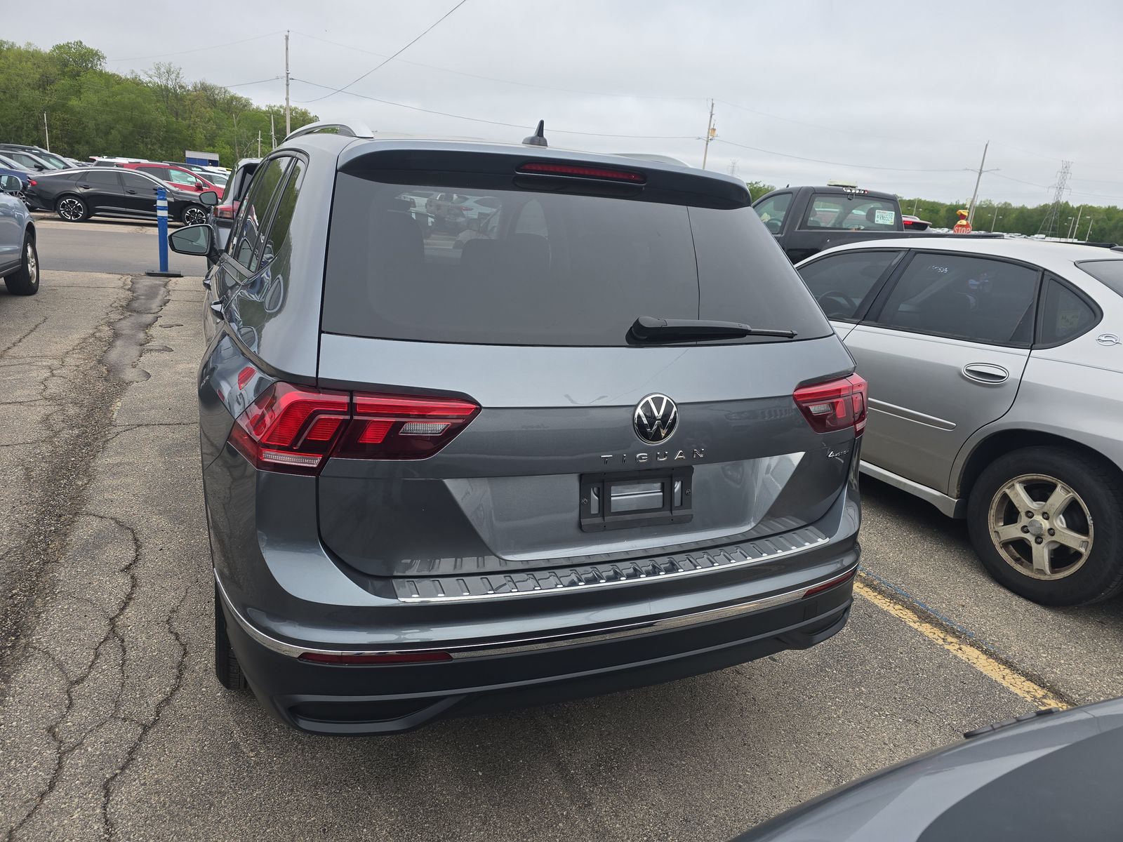 2024 Volkswagen Tiguan 2.0T Wolfsburg Edition AWD