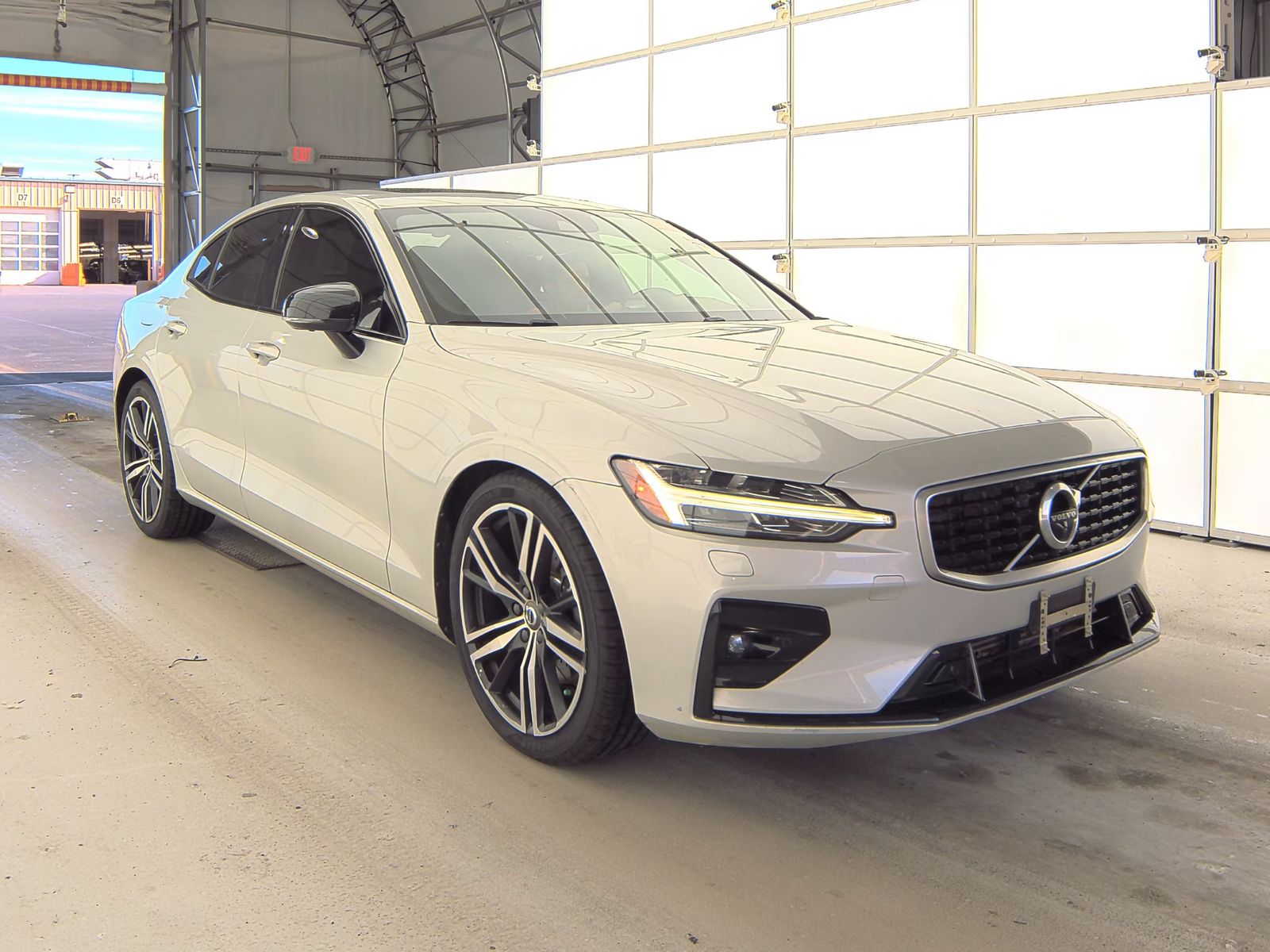 2019 Volvo S60 T5 R-Design FWD
