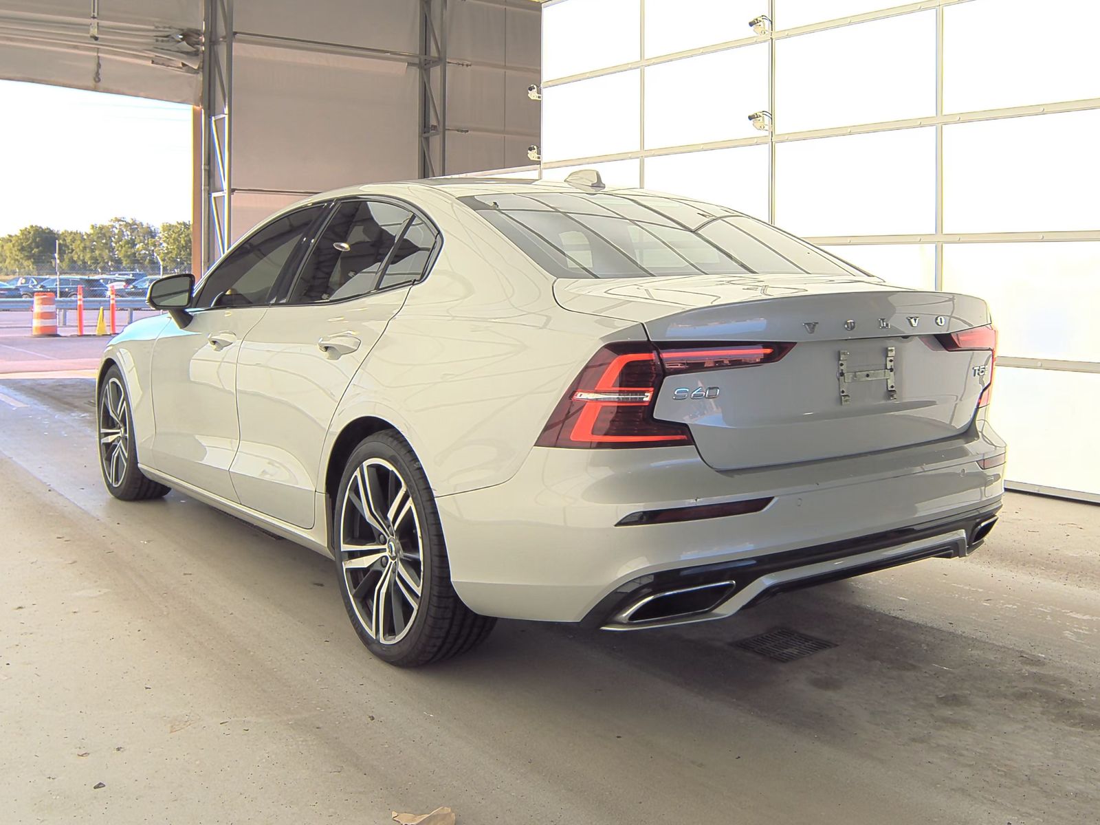 2019 Volvo S60 T5 R-Design FWD