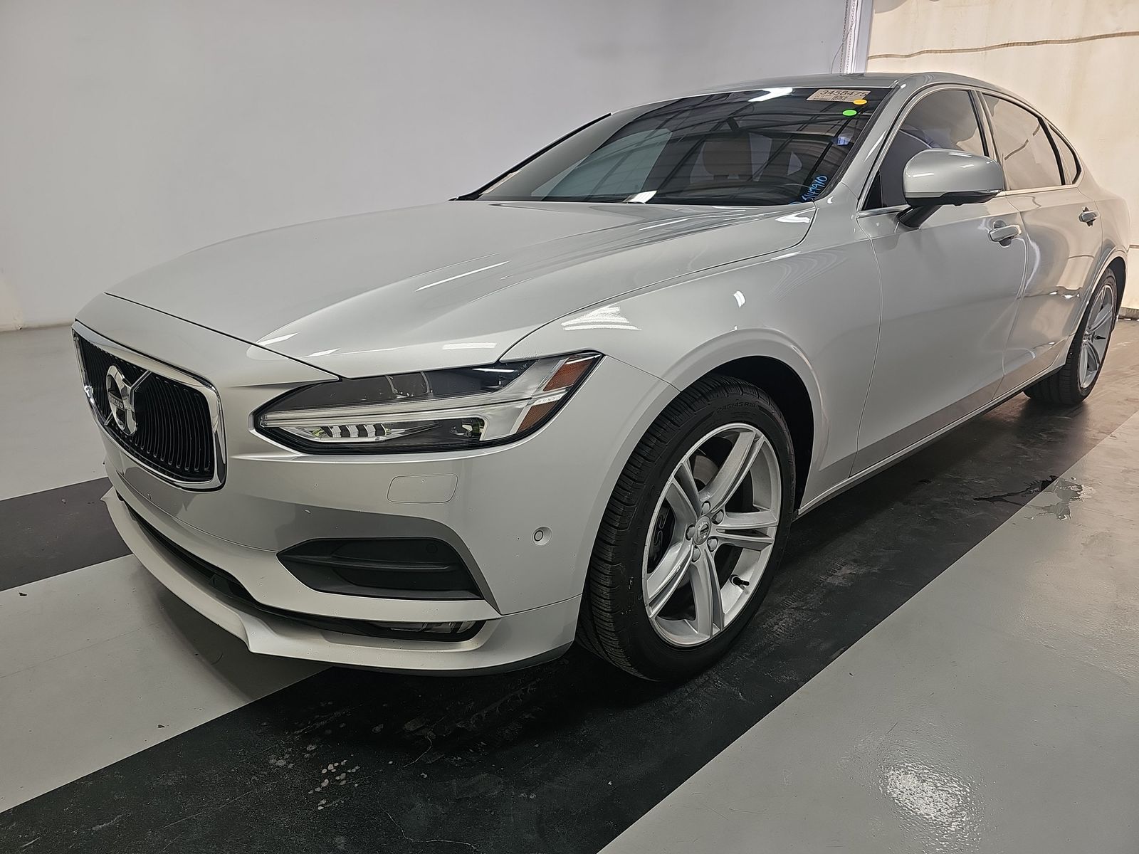 2018 Volvo S90 T5 Momentum FWD