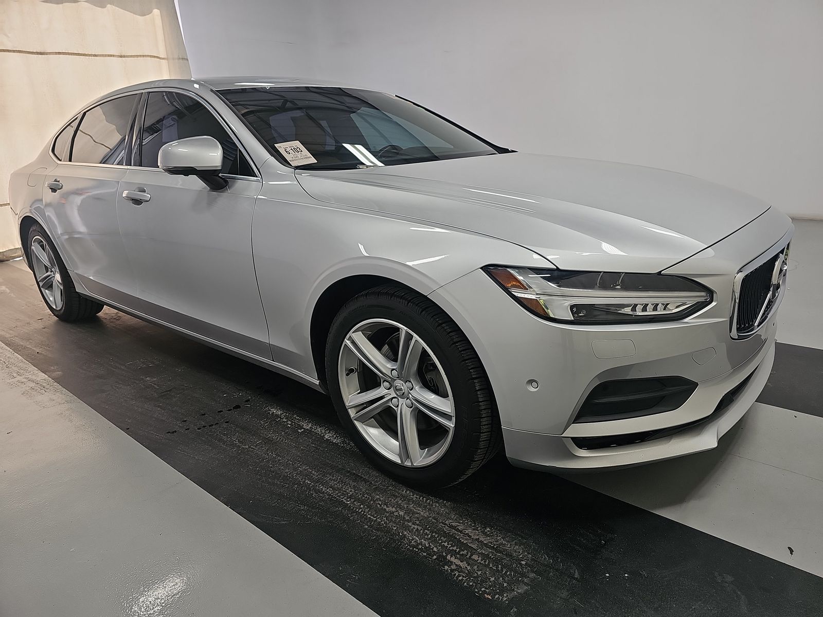 2018 Volvo S90 T5 Momentum FWD