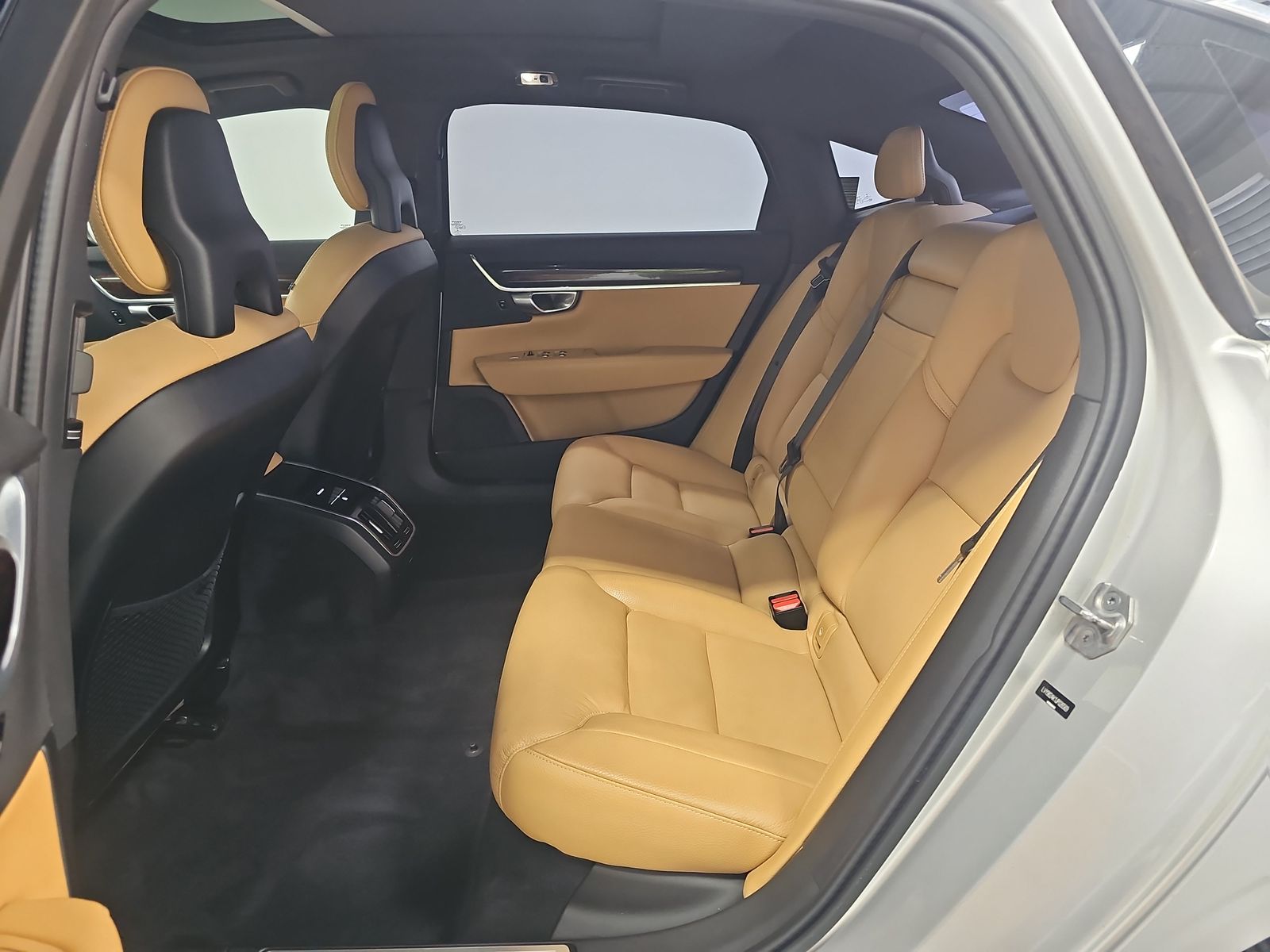 2018 Volvo S90 T5 Momentum FWD