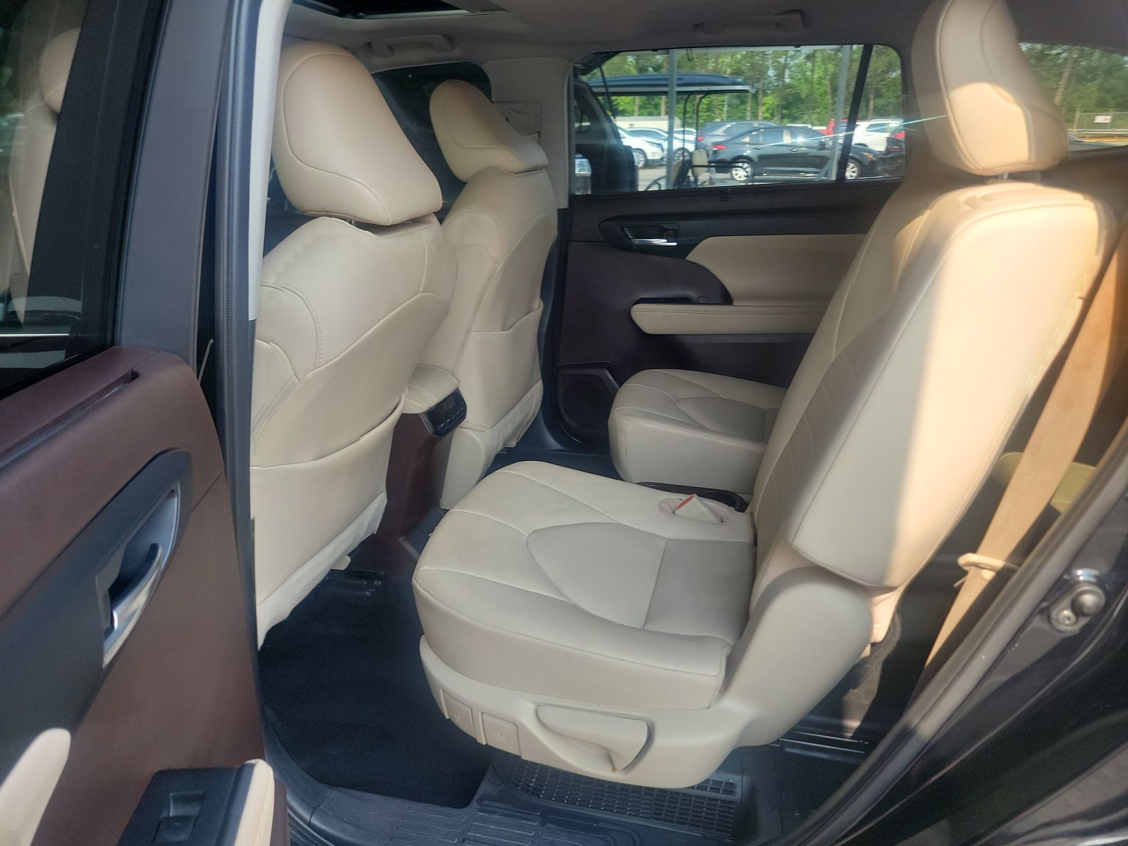2021 Toyota Highlander Hybrid XLE FWD