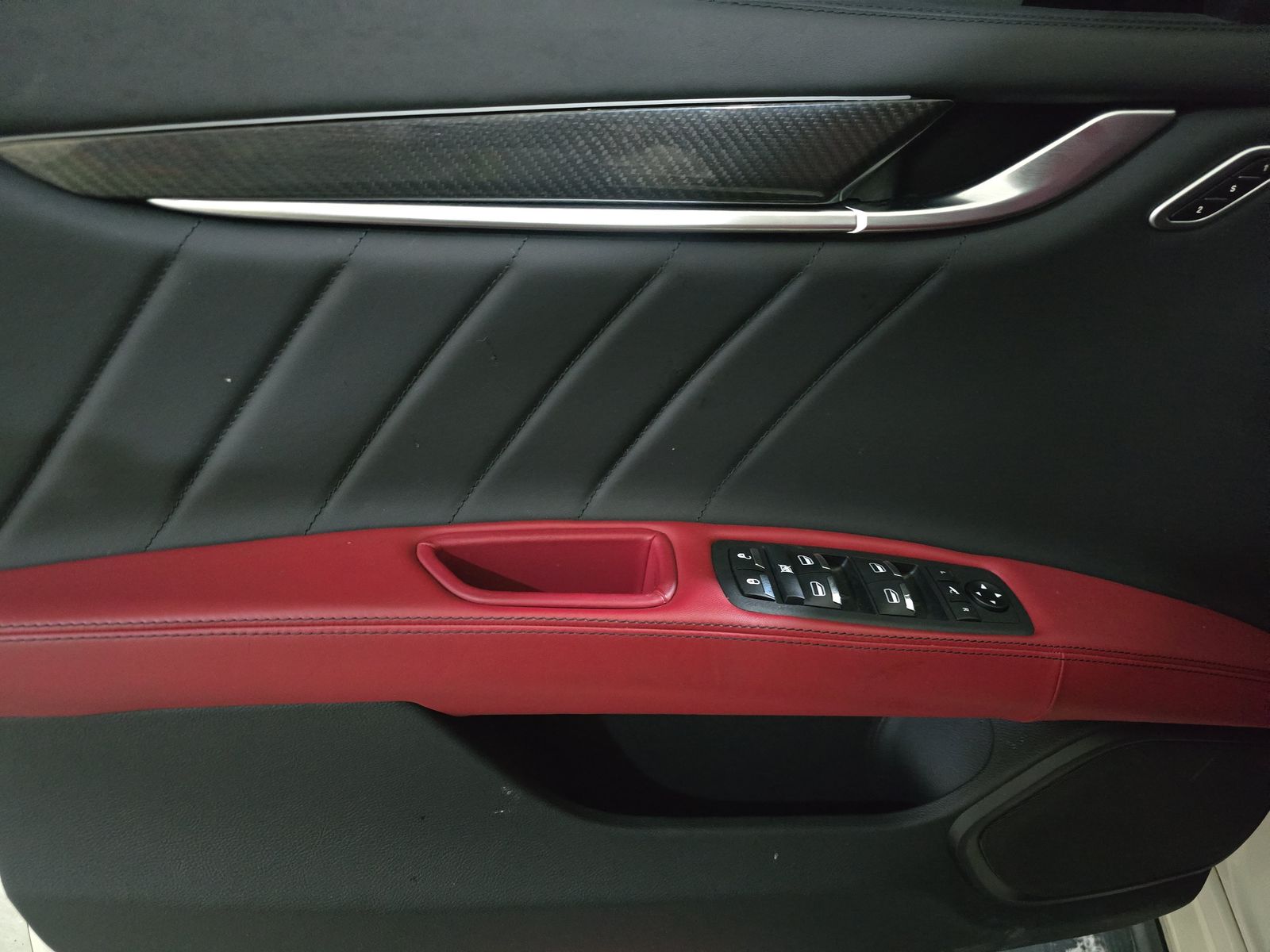 2022 Maserati Ghibli Modena RWD
