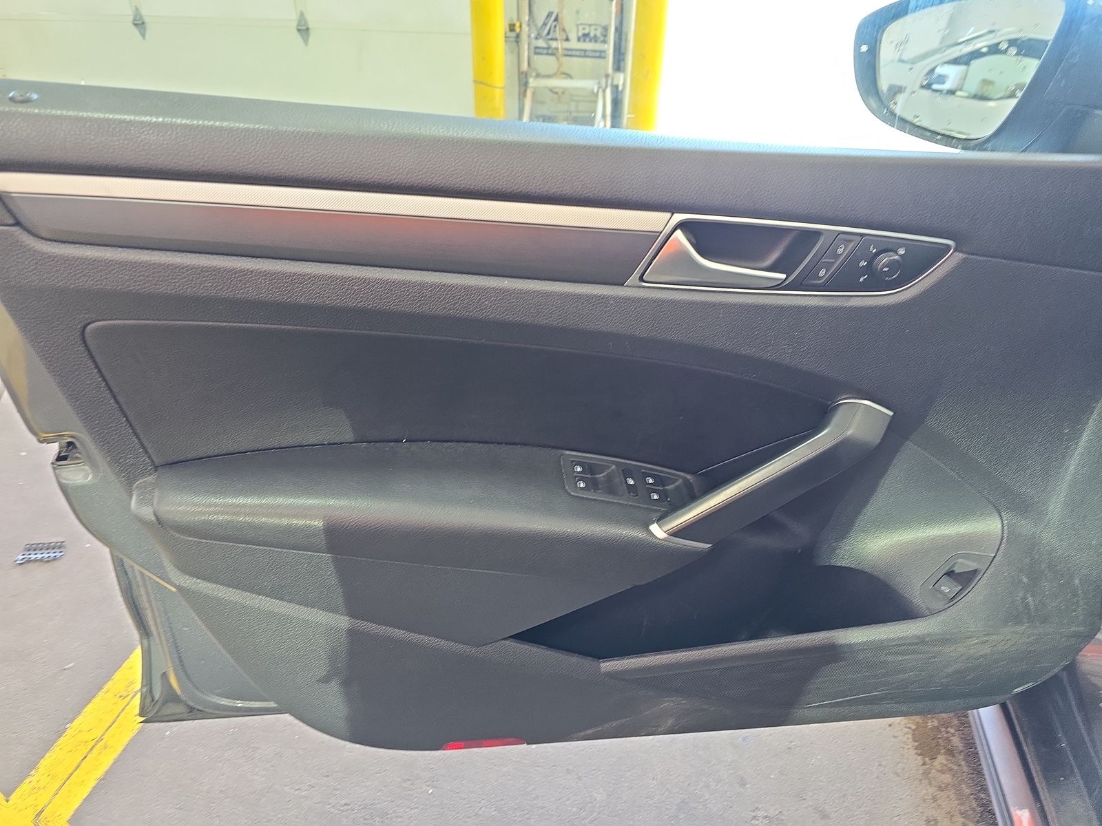 2018 Volkswagen Passat 2.0T R-Line FWD