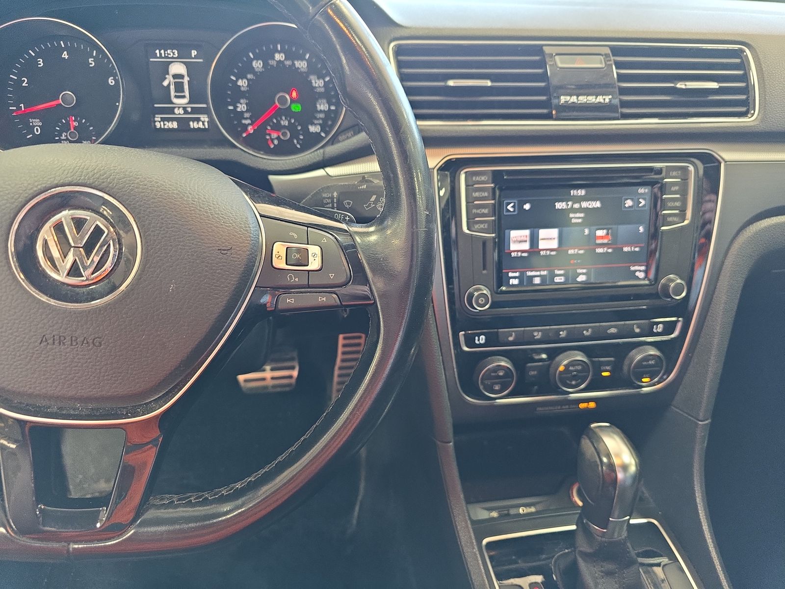 2018 Volkswagen Passat 2.0T R-Line FWD