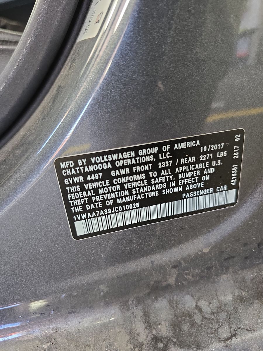 2018 Volkswagen Passat 2.0T R-Line FWD