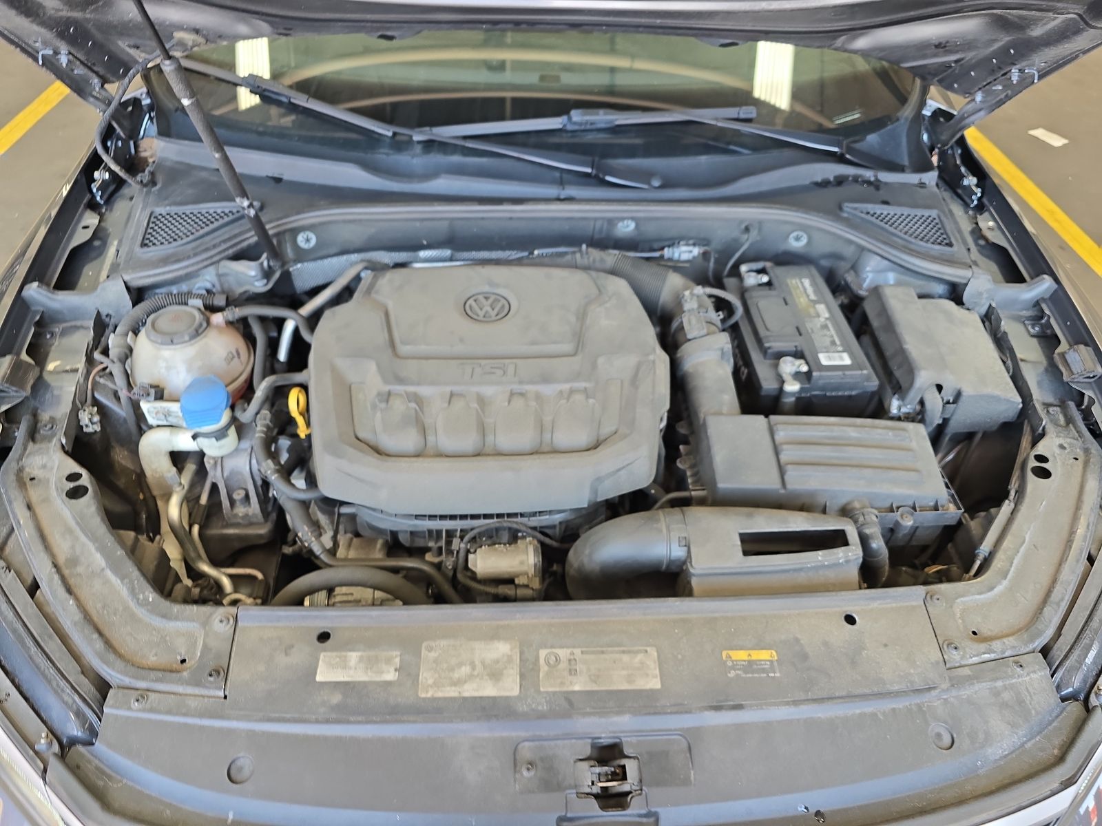 2018 Volkswagen Passat 2.0T R-Line FWD