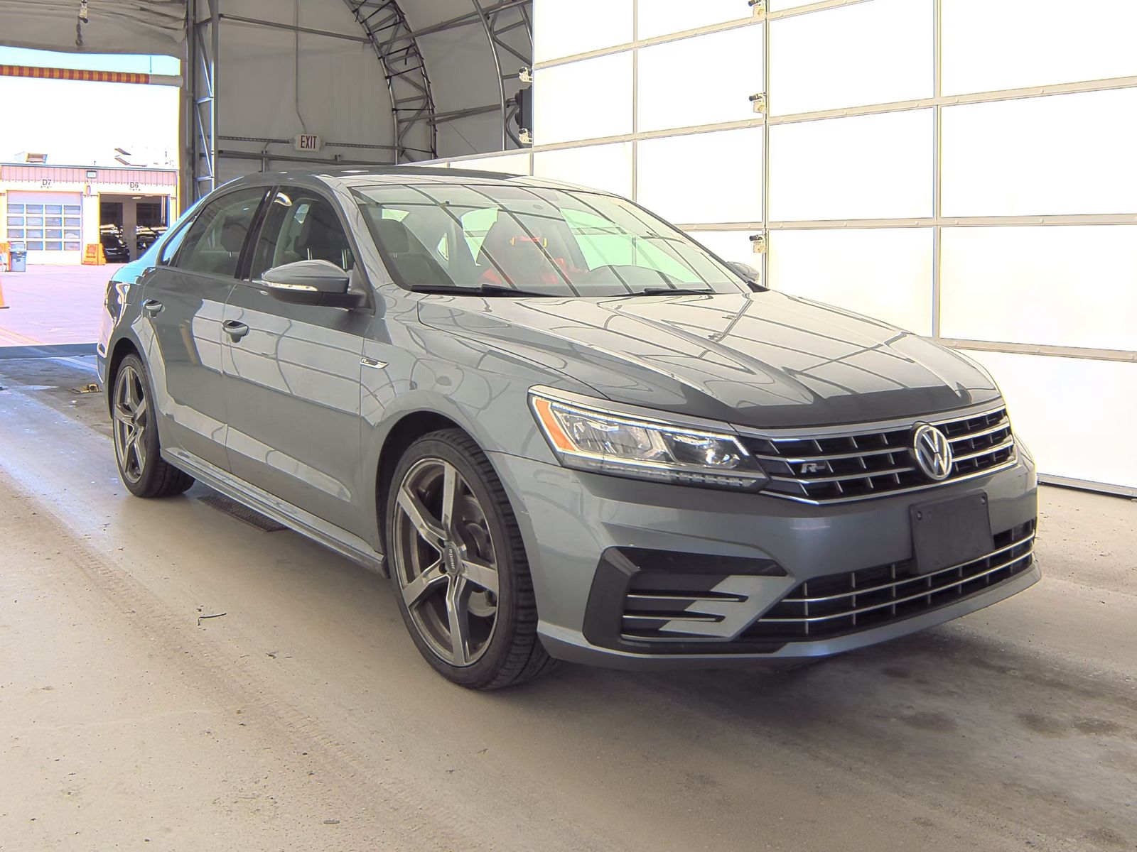 2018 Volkswagen Passat 2.0T R-Line FWD
