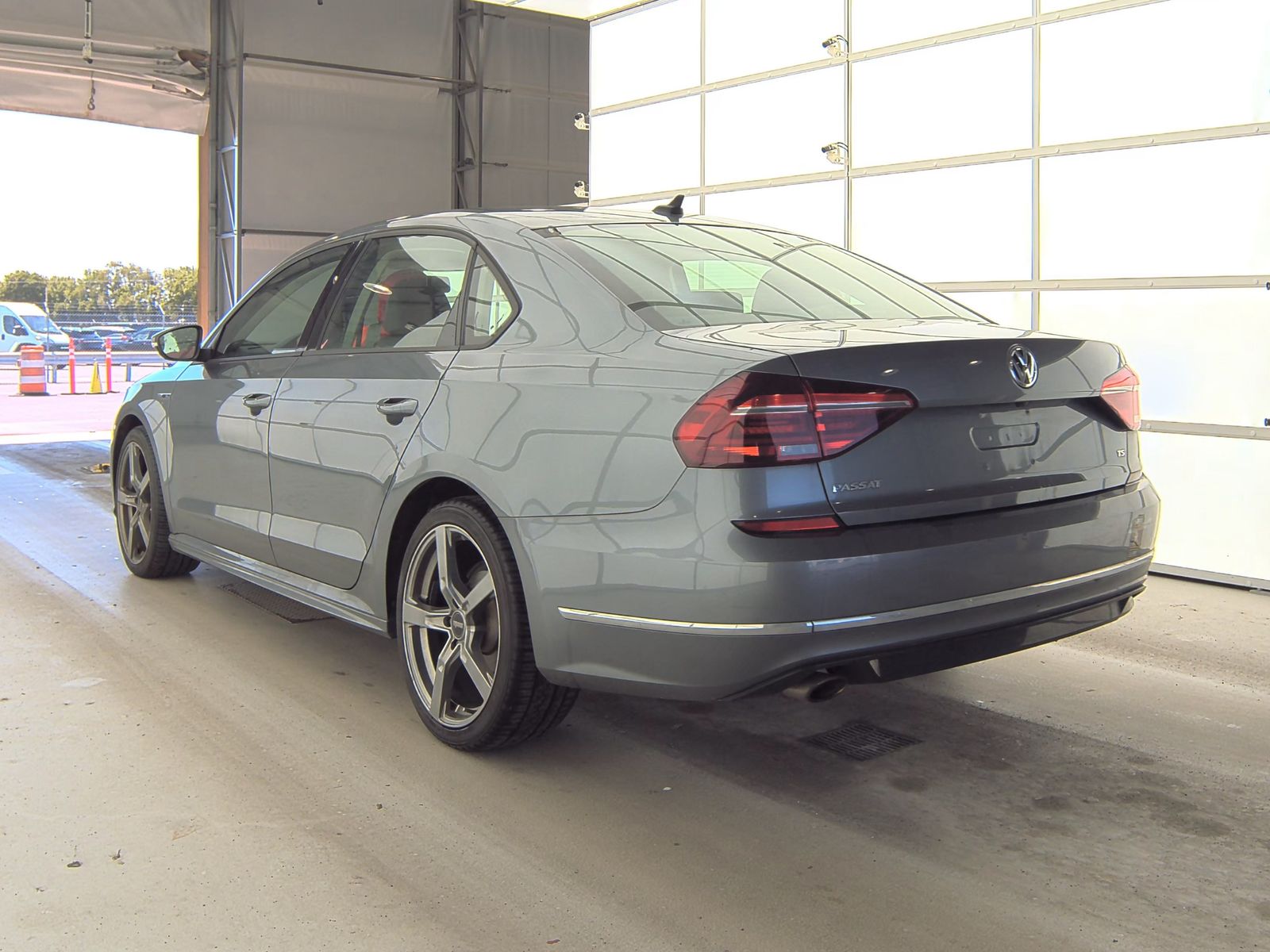 2018 Volkswagen Passat 2.0T R-Line FWD