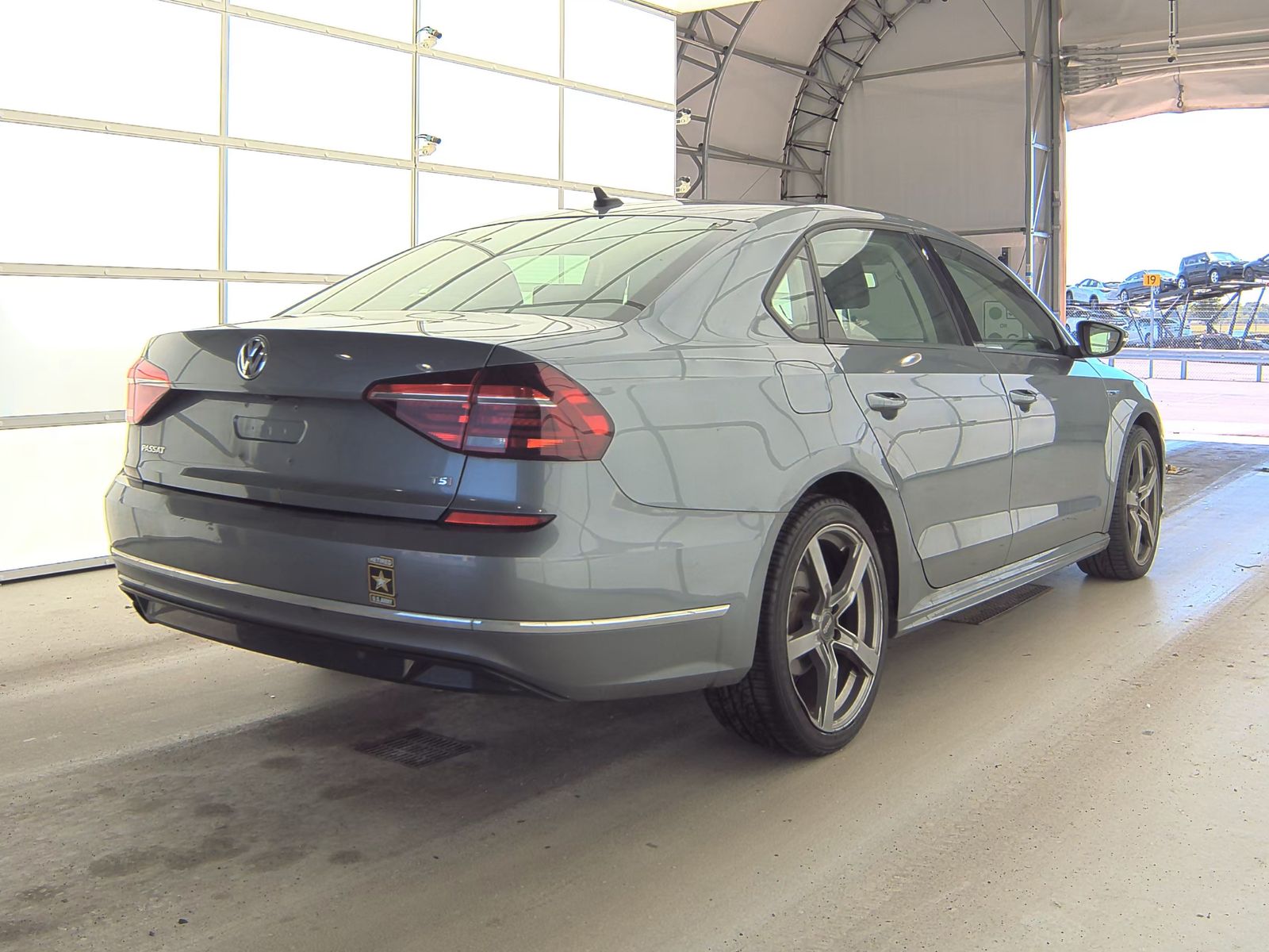 2018 Volkswagen Passat 2.0T R-Line FWD