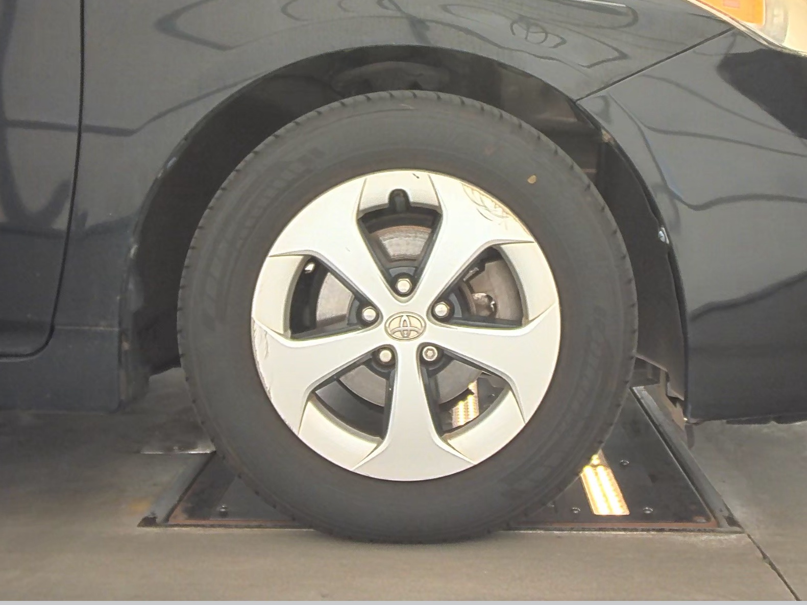 2013 Toyota Prius Four FWD