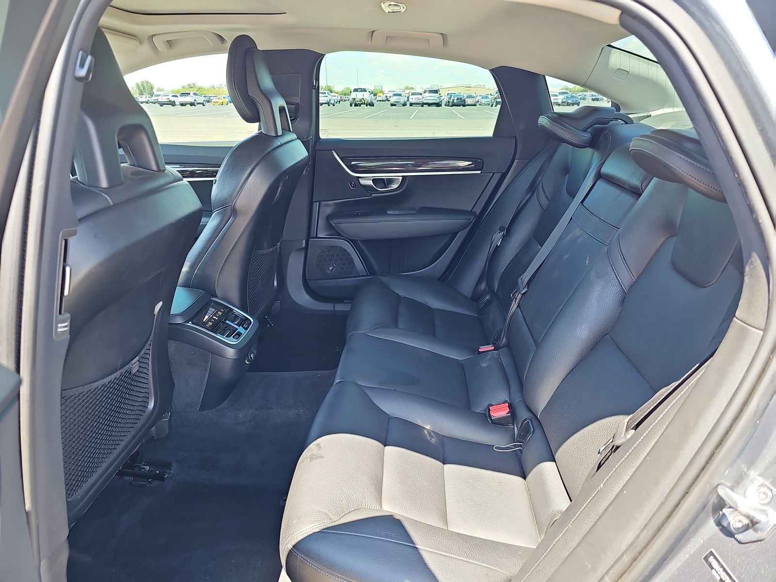 2017 Volvo S90 T5 Momentum FWD