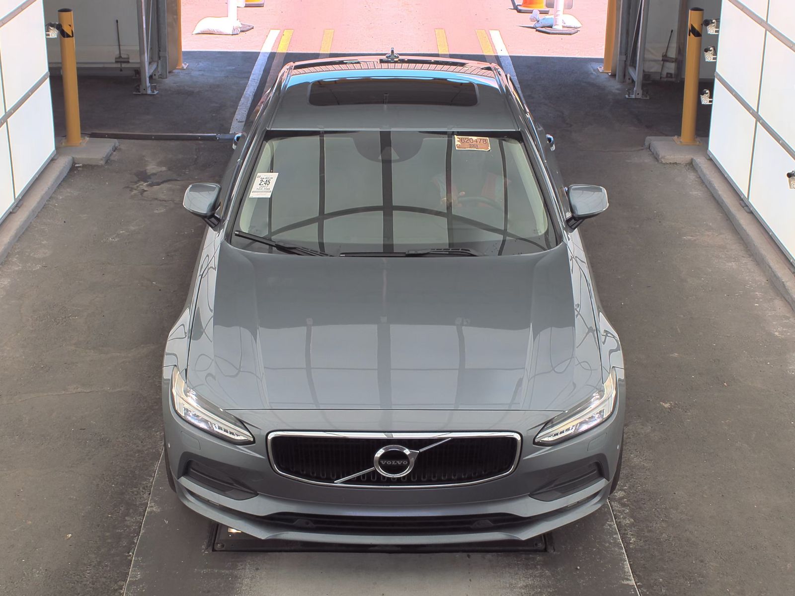 2017 Volvo S90 T5 Momentum FWD