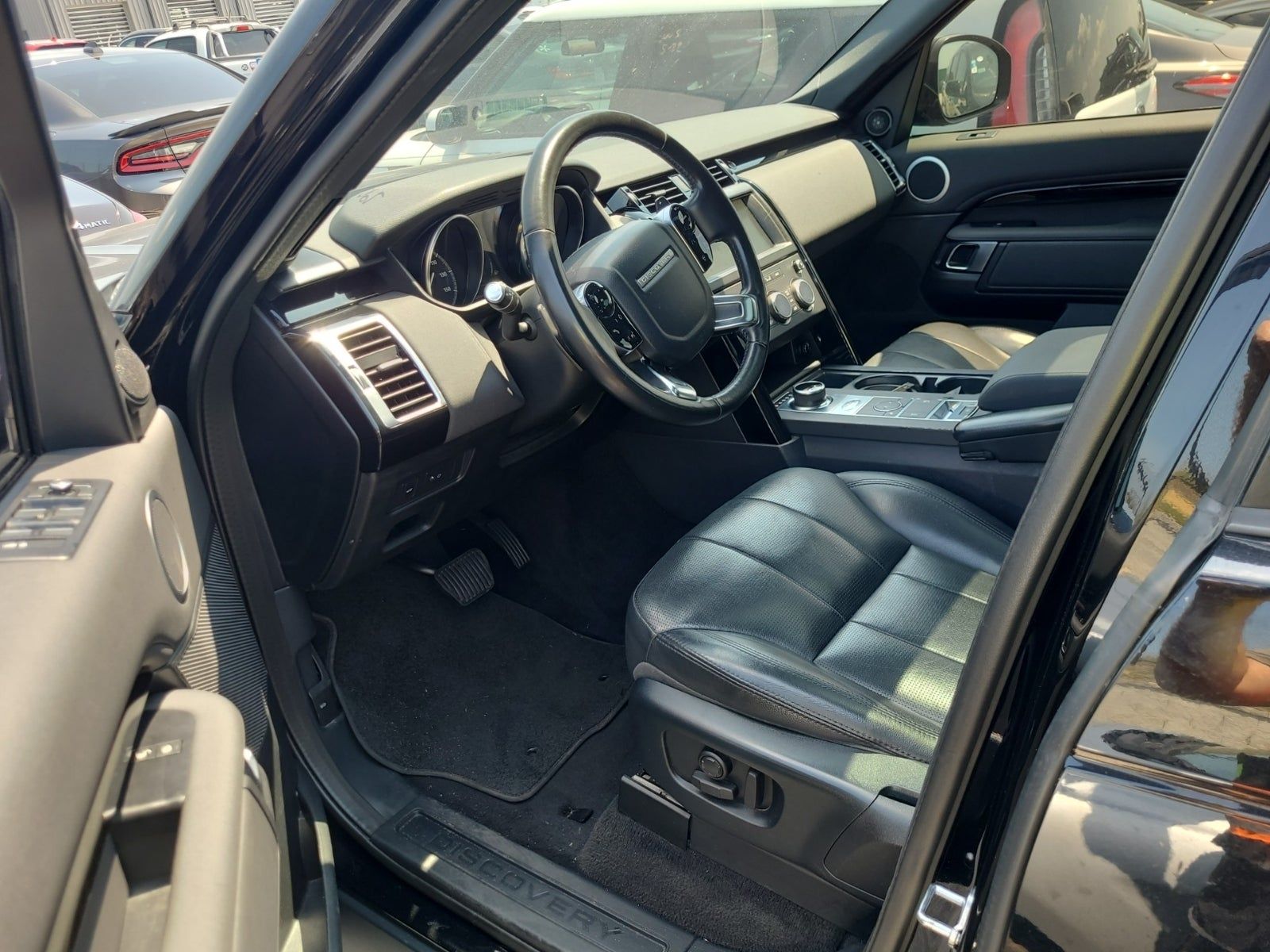 2020 Land Rover Discovery SE AWD