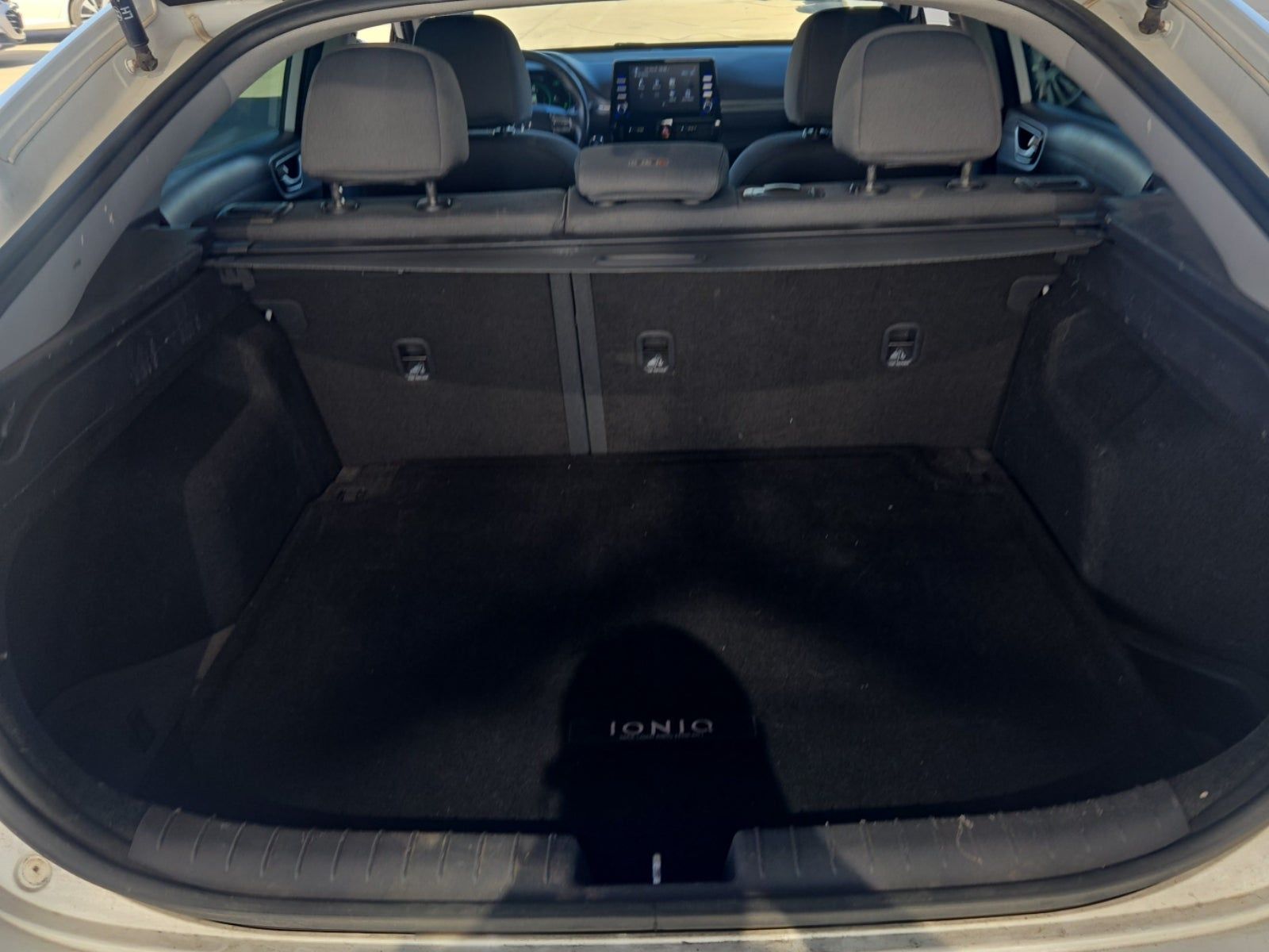 2021 Hyundai Ioniq Hybrid SE FWD