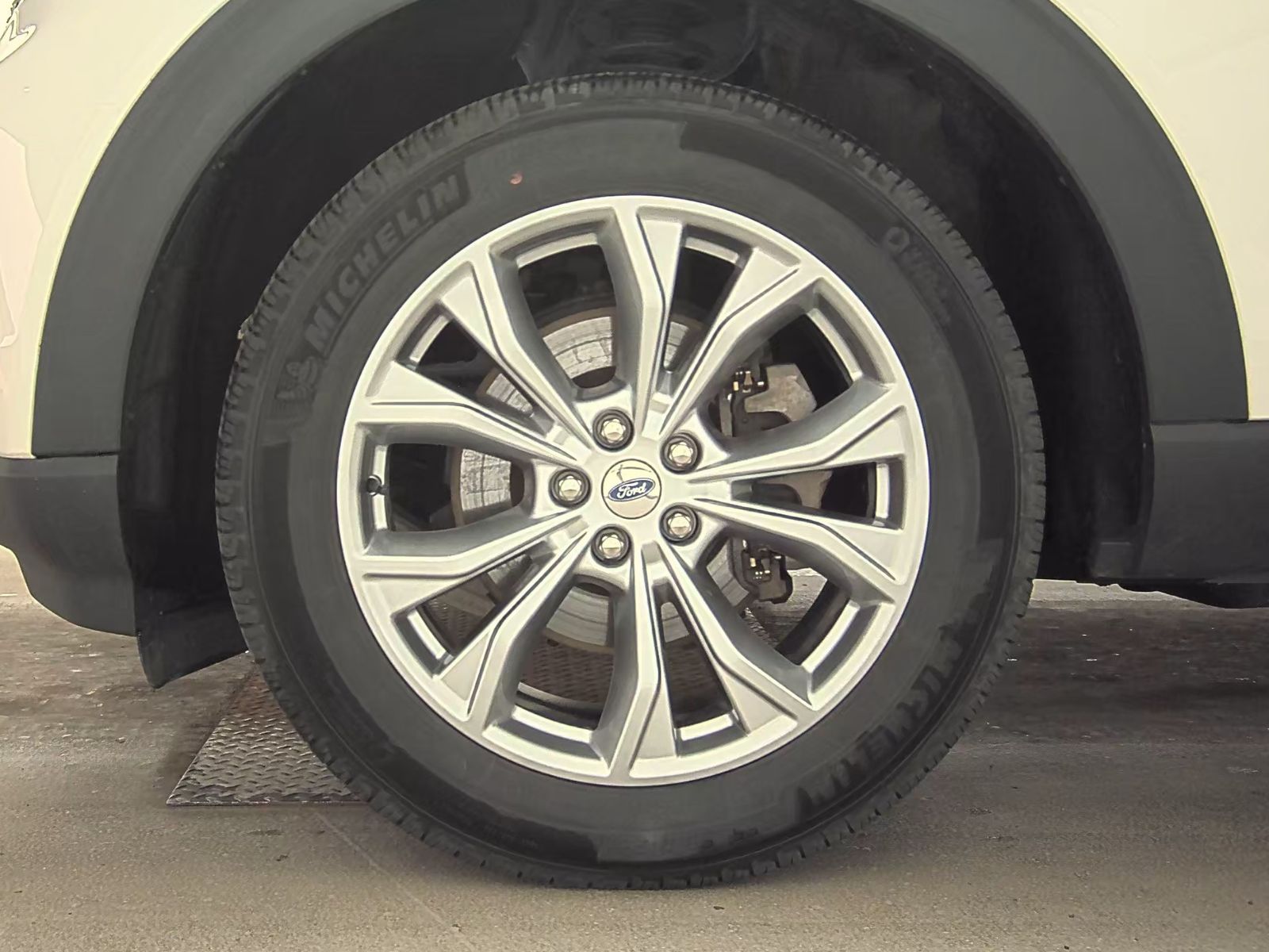 2022 Ford Explorer Limited AWD