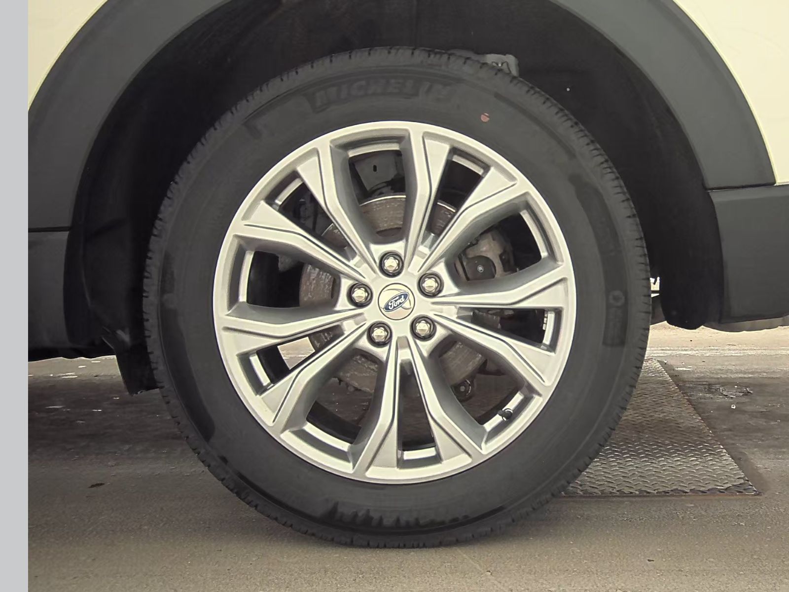 2022 Ford Explorer Limited AWD