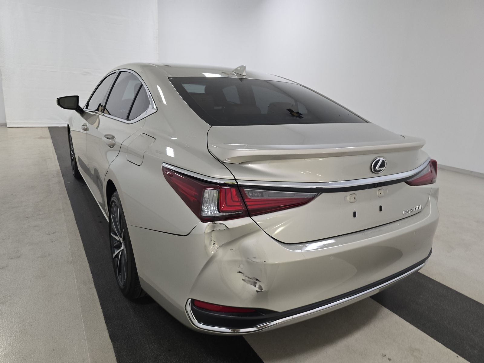 2025 Lexus ES ES 300h FWD