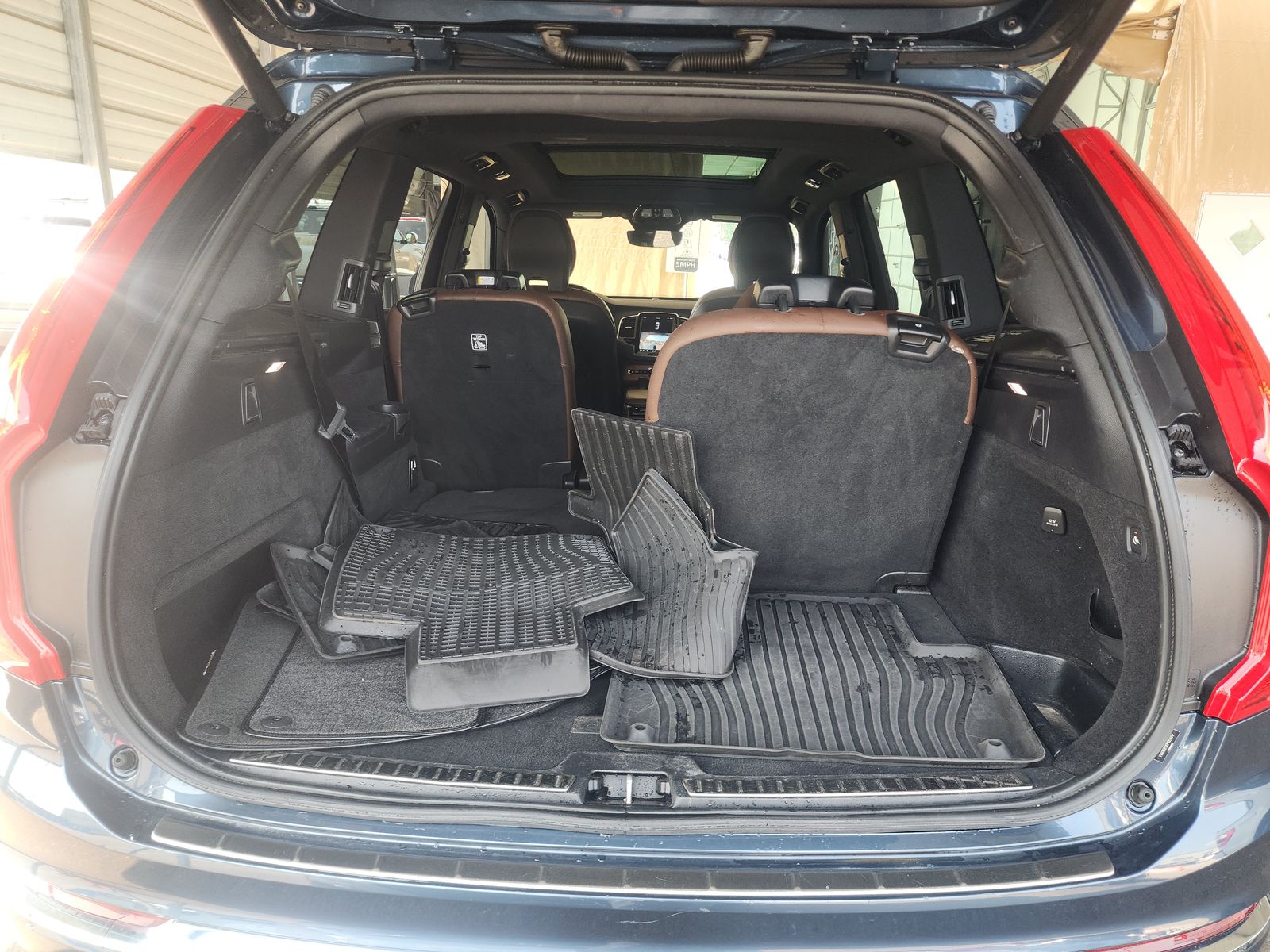 2023 Volvo XC90 B6 Plus AWD