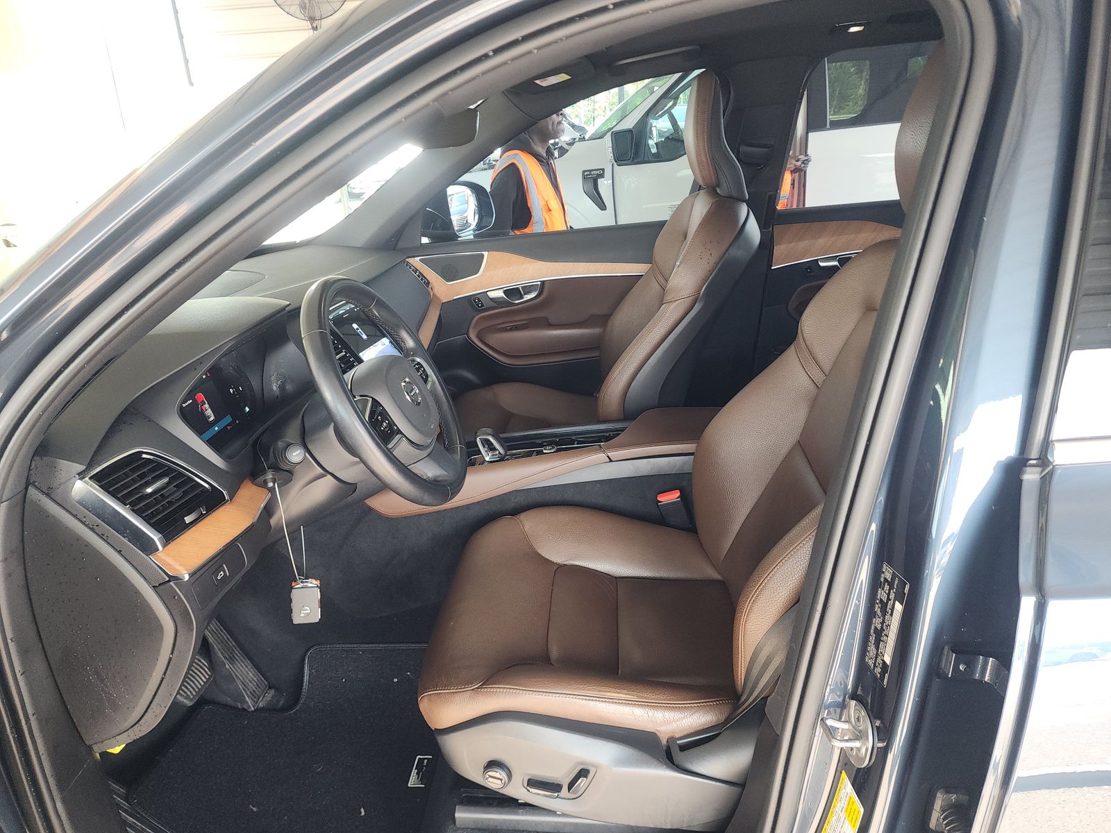 2023 Volvo XC90 B6 Plus AWD