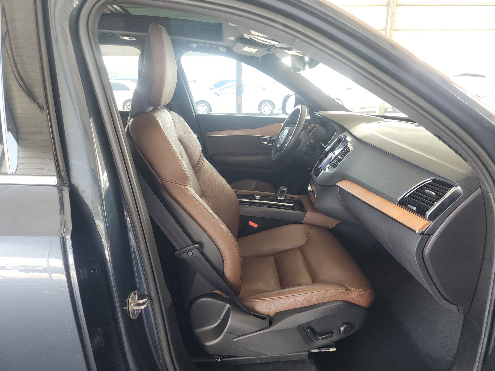 2023 Volvo XC90 B6 Plus AWD