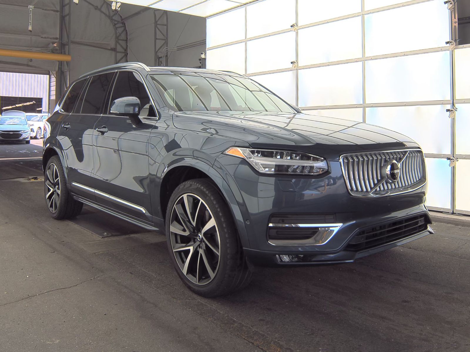 2023 Volvo XC90 B6 Plus AWD