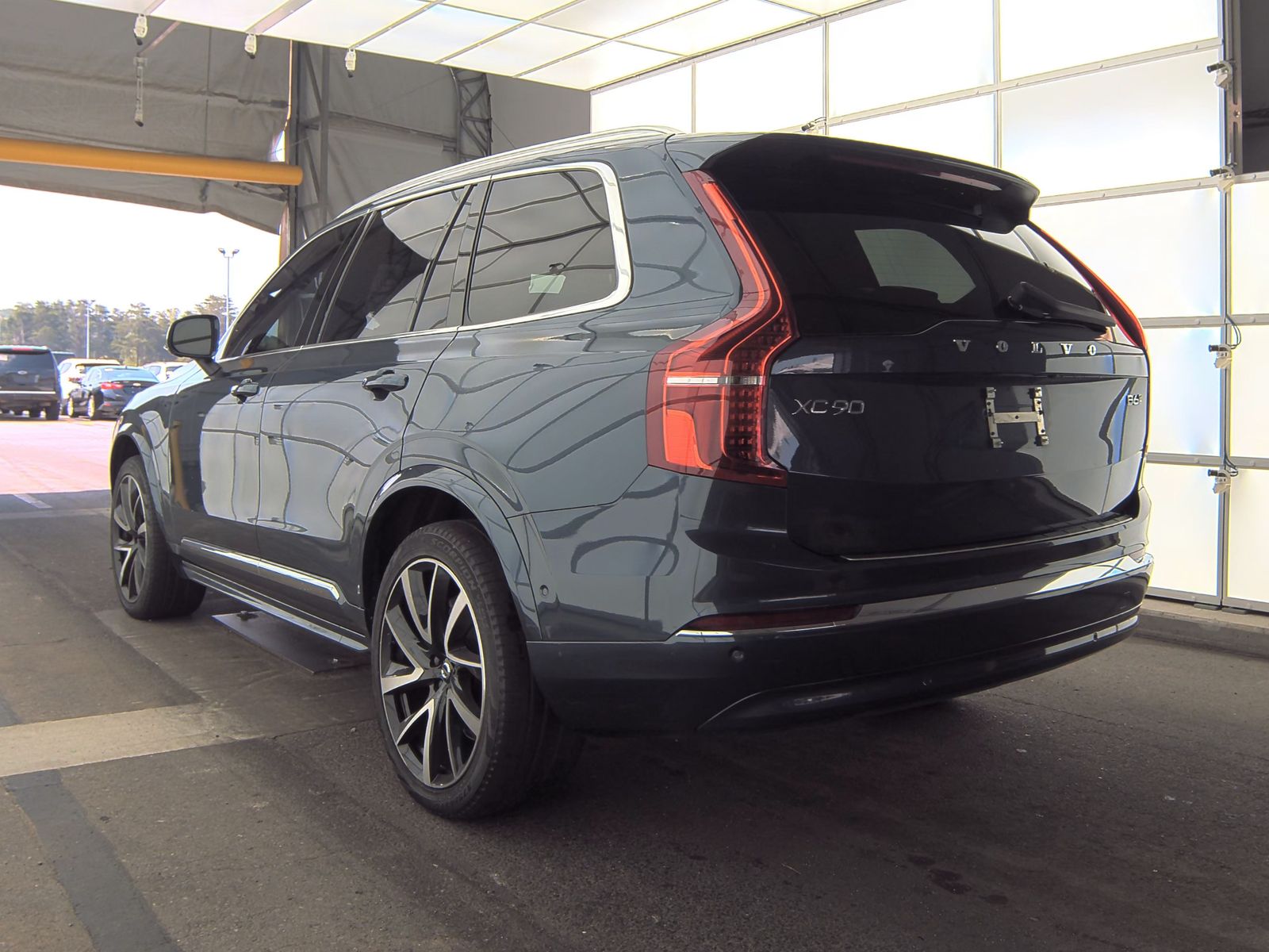2023 Volvo XC90 B6 Plus AWD