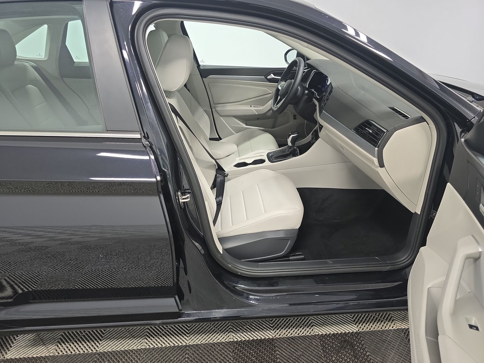 2024 Volkswagen Jetta 1.5T SE FWD