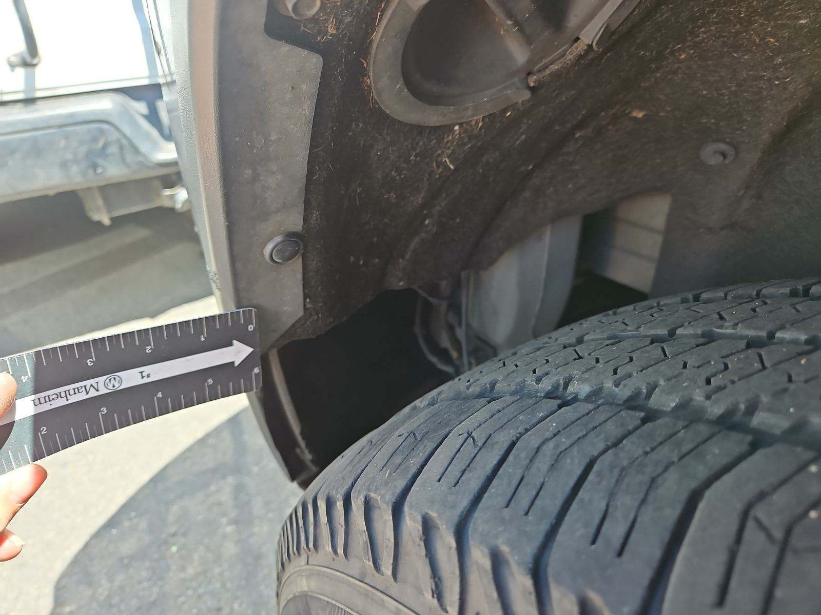 Jeep Grand Cherokee Laredo снимка Jeep Grand Cherokee Laredo