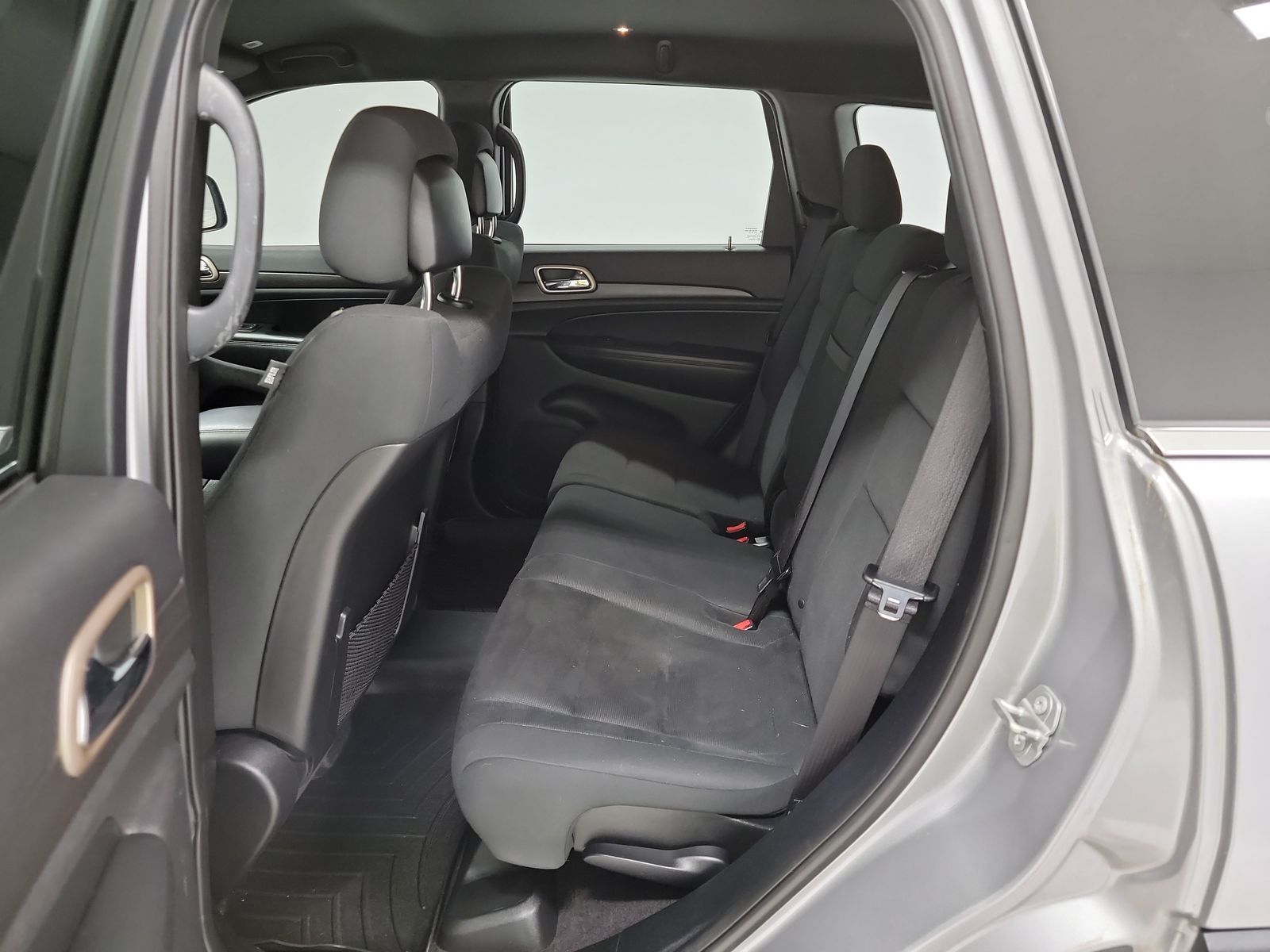 Jeep Grand Cherokee Laredo снимка Jeep Grand Cherokee Laredo