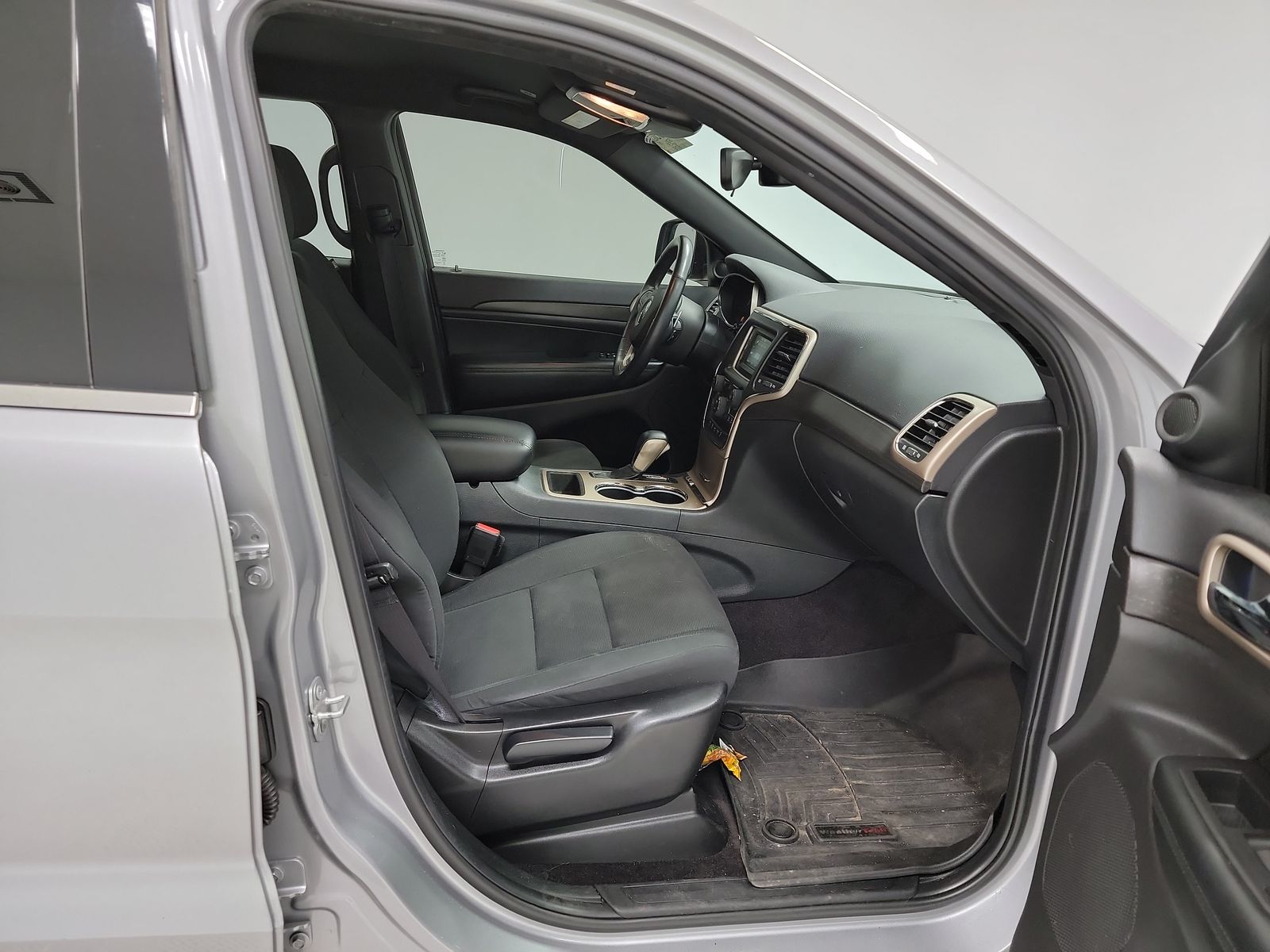 Jeep Grand Cherokee Laredo снимка Jeep Grand Cherokee Laredo