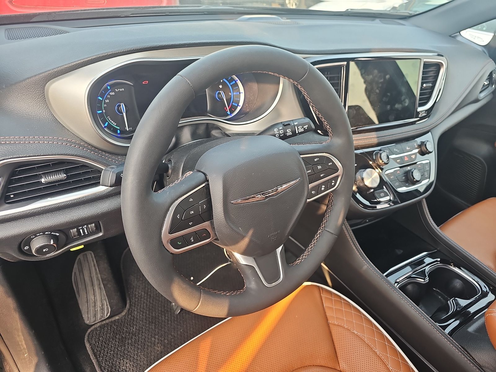 2024 Chrysler Pacifica Hybrid Pinnacle FWD