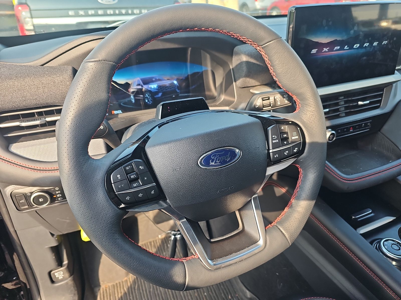 2025 Ford Explorer ST-Line AWD