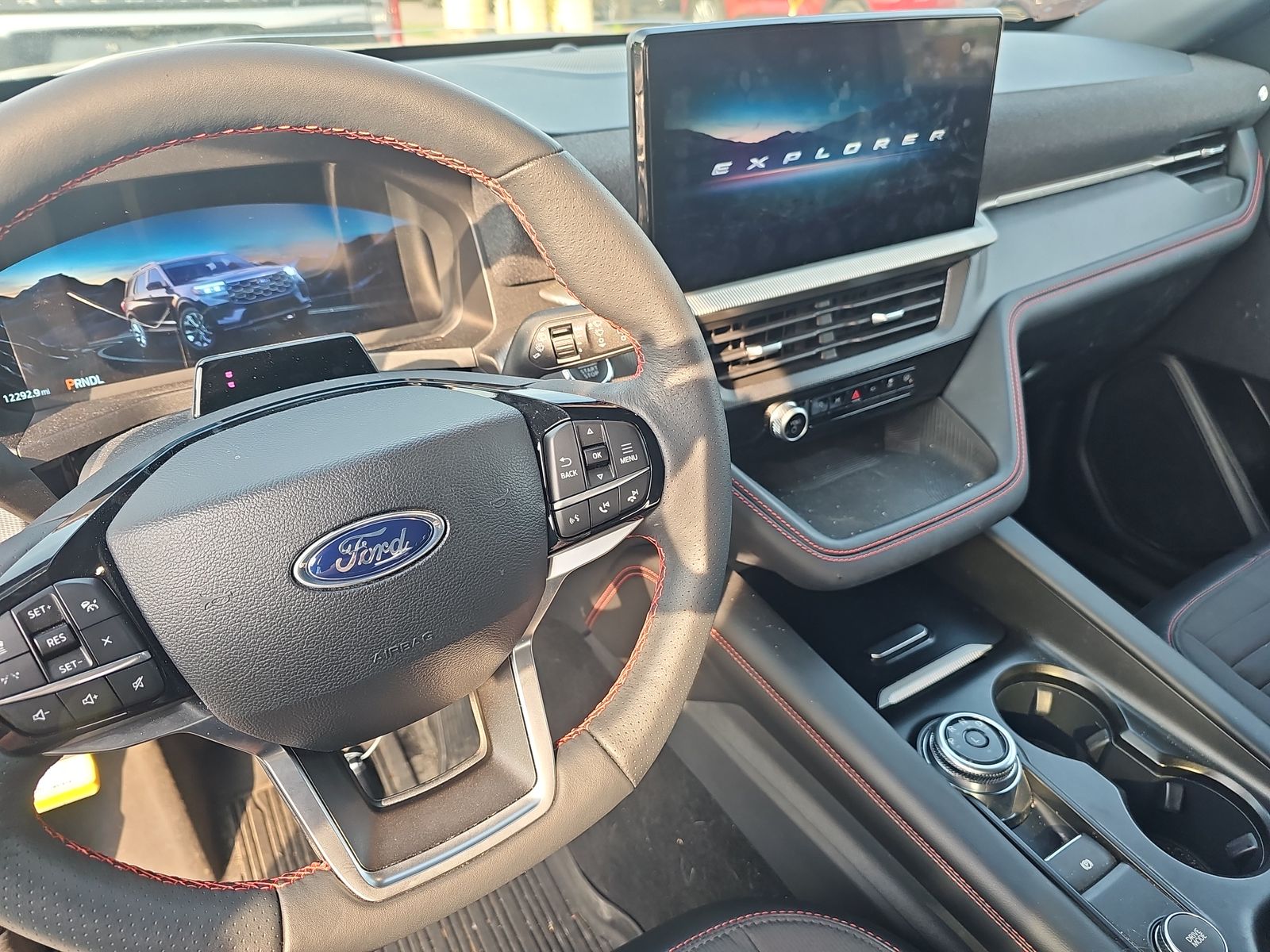 2025 Ford Explorer ST-Line AWD