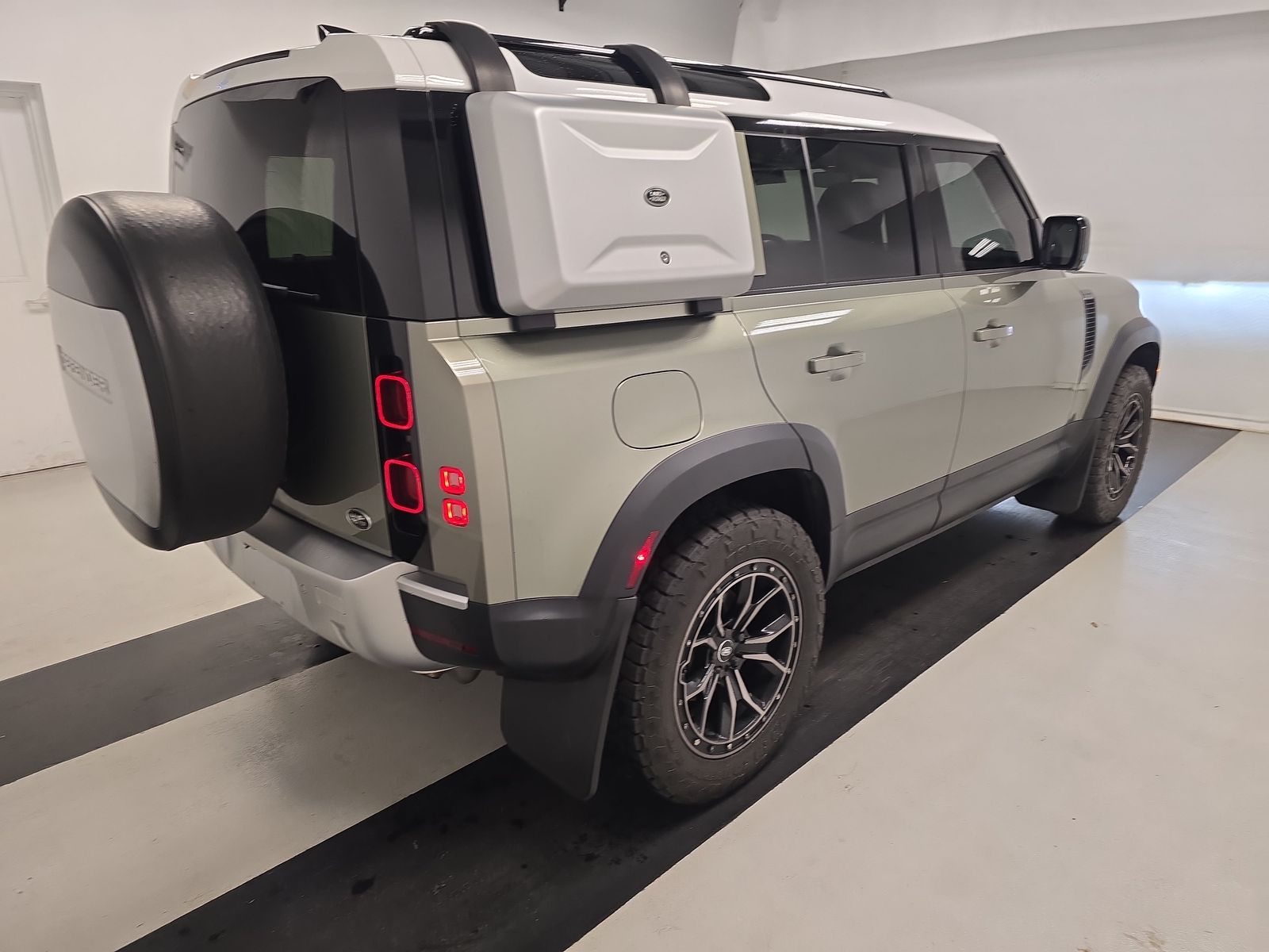 2022 Land Rover Defender 110 S AWD