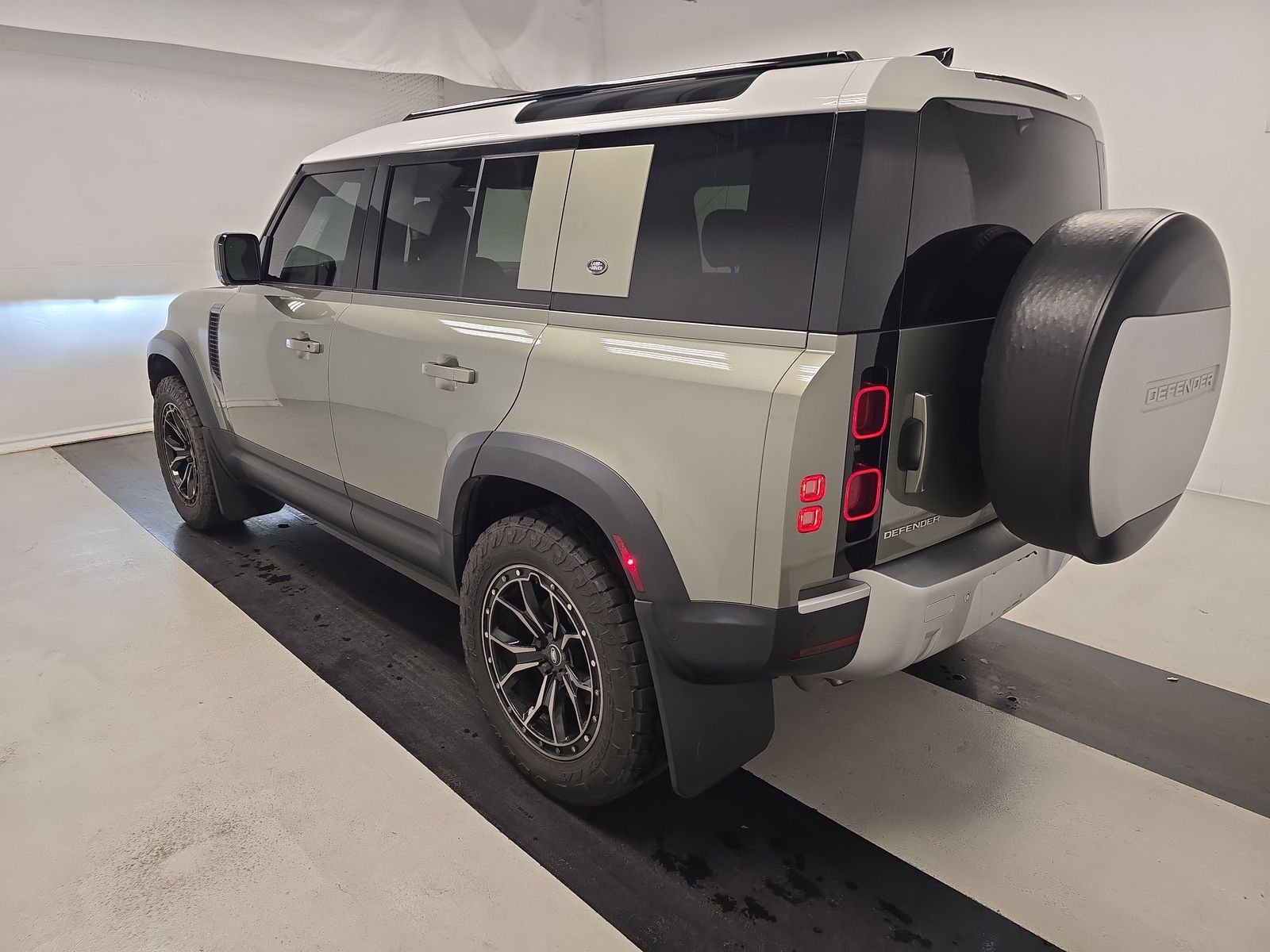 2022 Land Rover Defender 110 S AWD