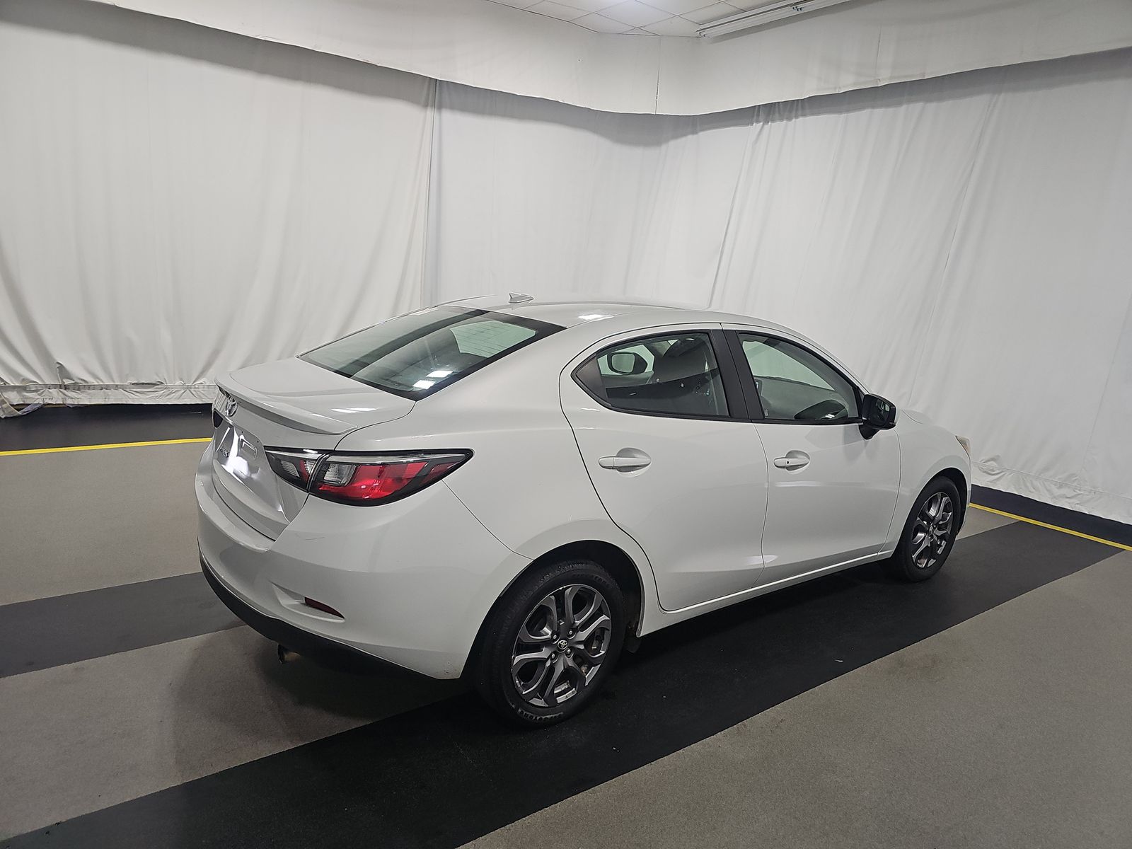 2019 Toyota Yaris LE FWD
