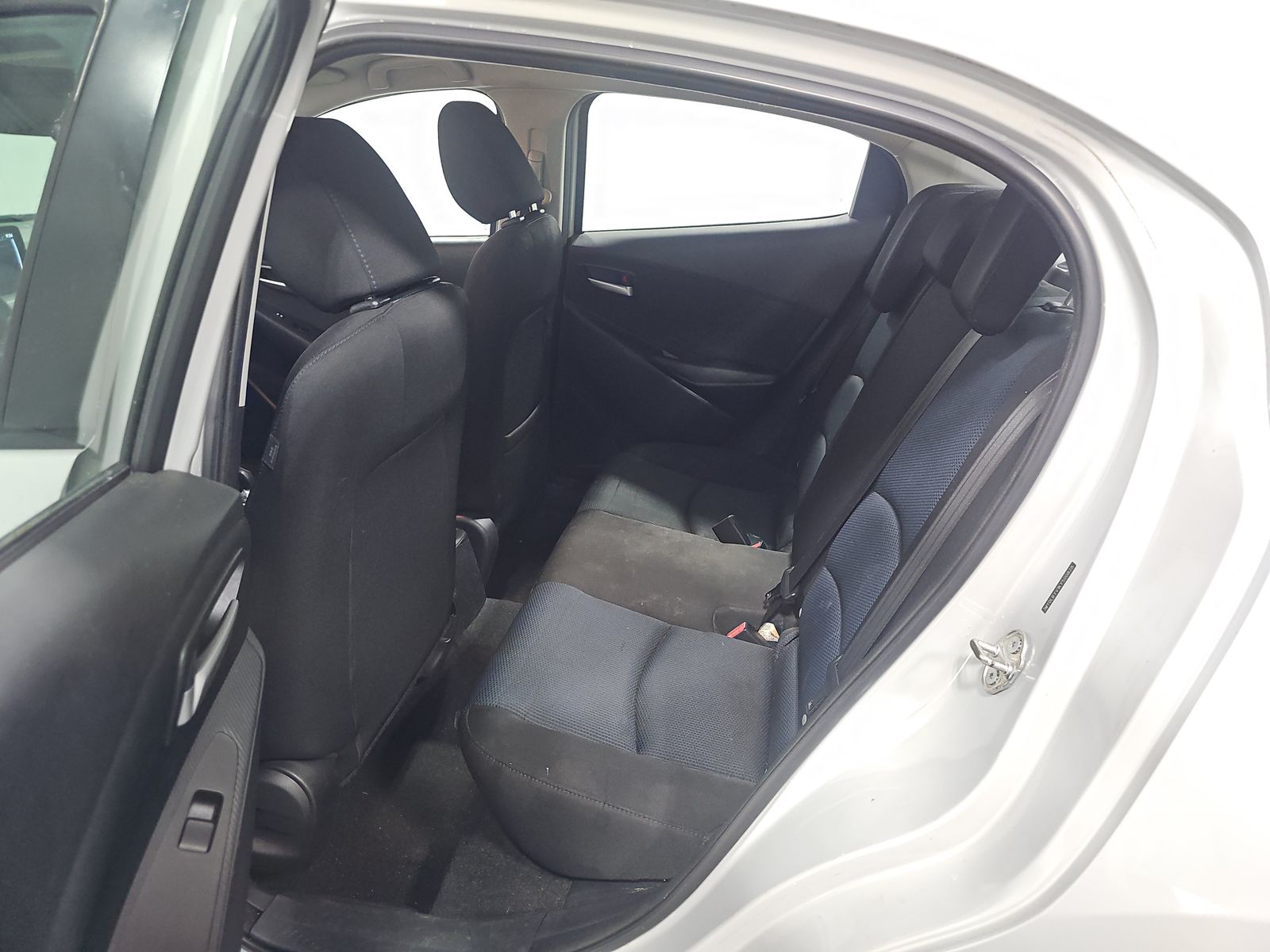 2019 Toyota Yaris LE FWD